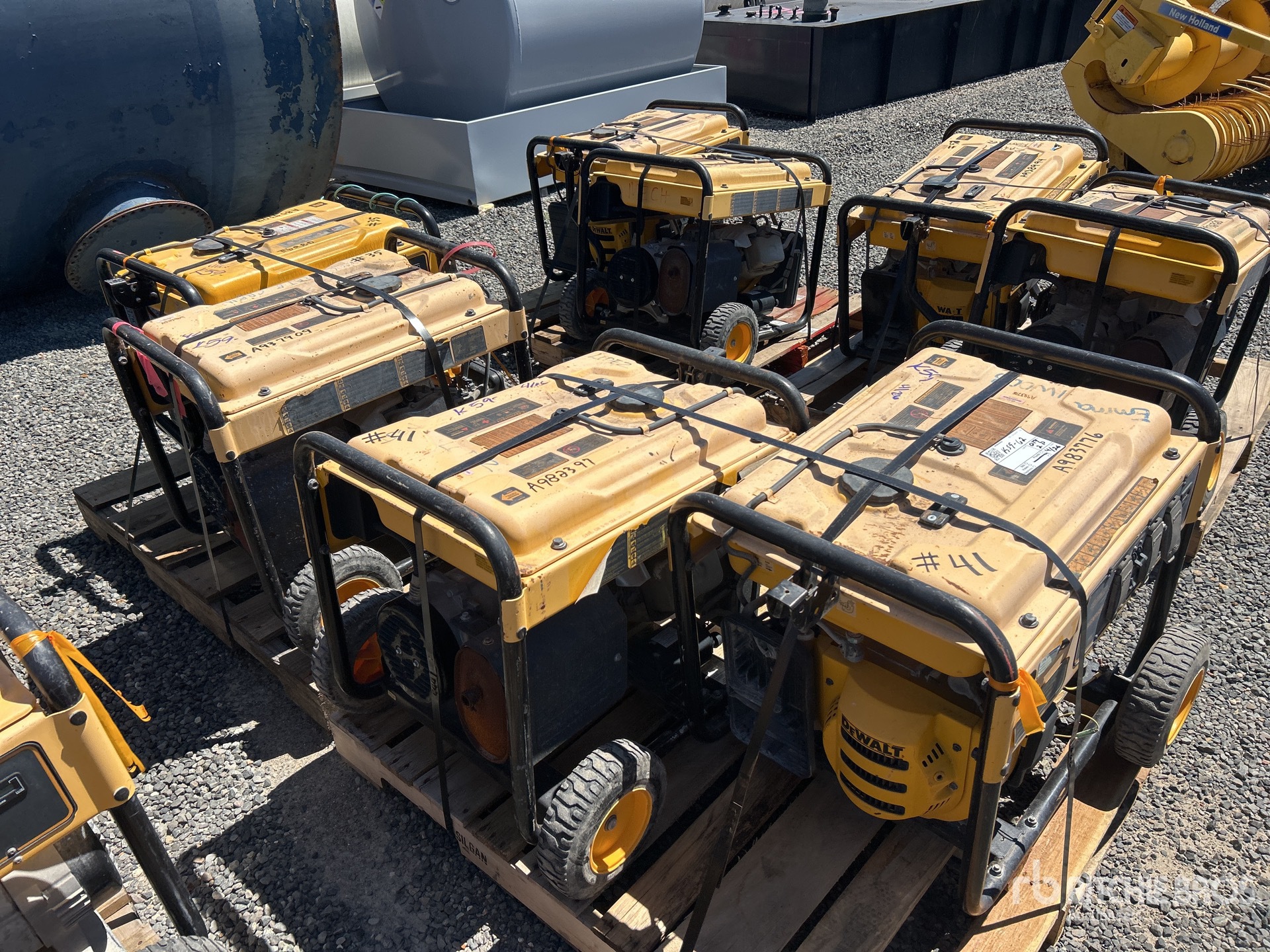 General Appearance with Image, coin avant droit