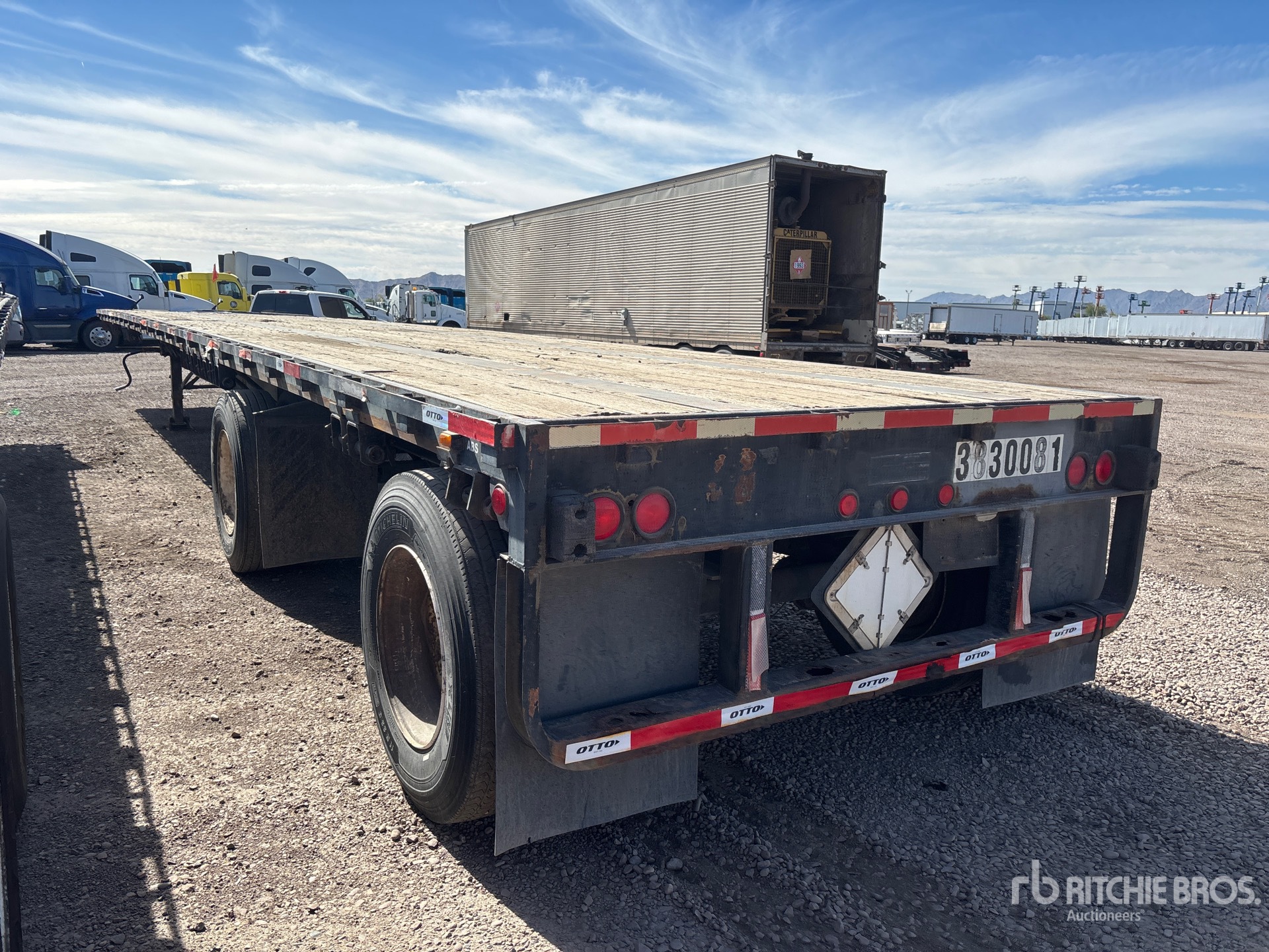 Aspect général with Image, coin arrière gauche