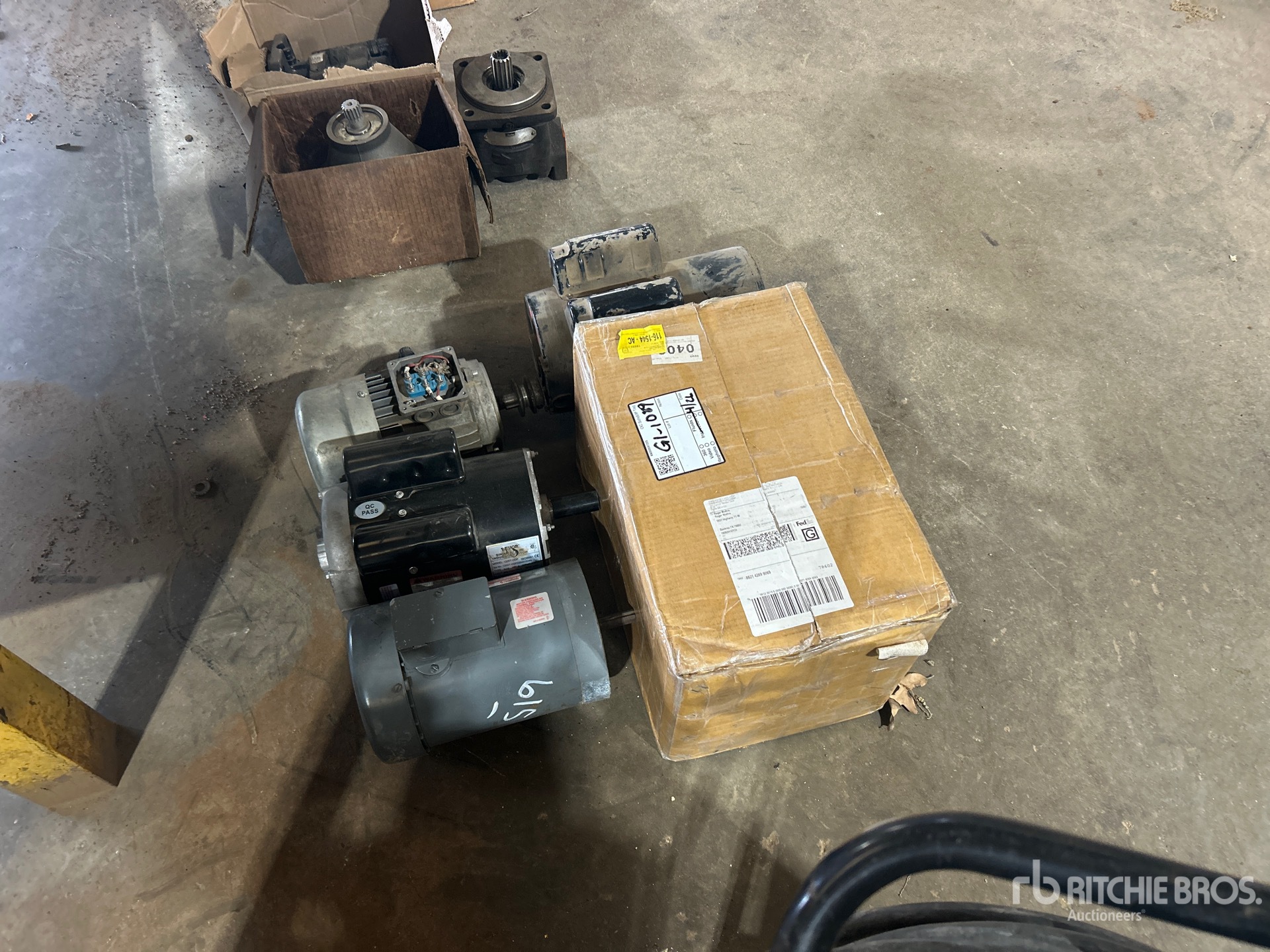 General Appearance with Image, coin avant droit