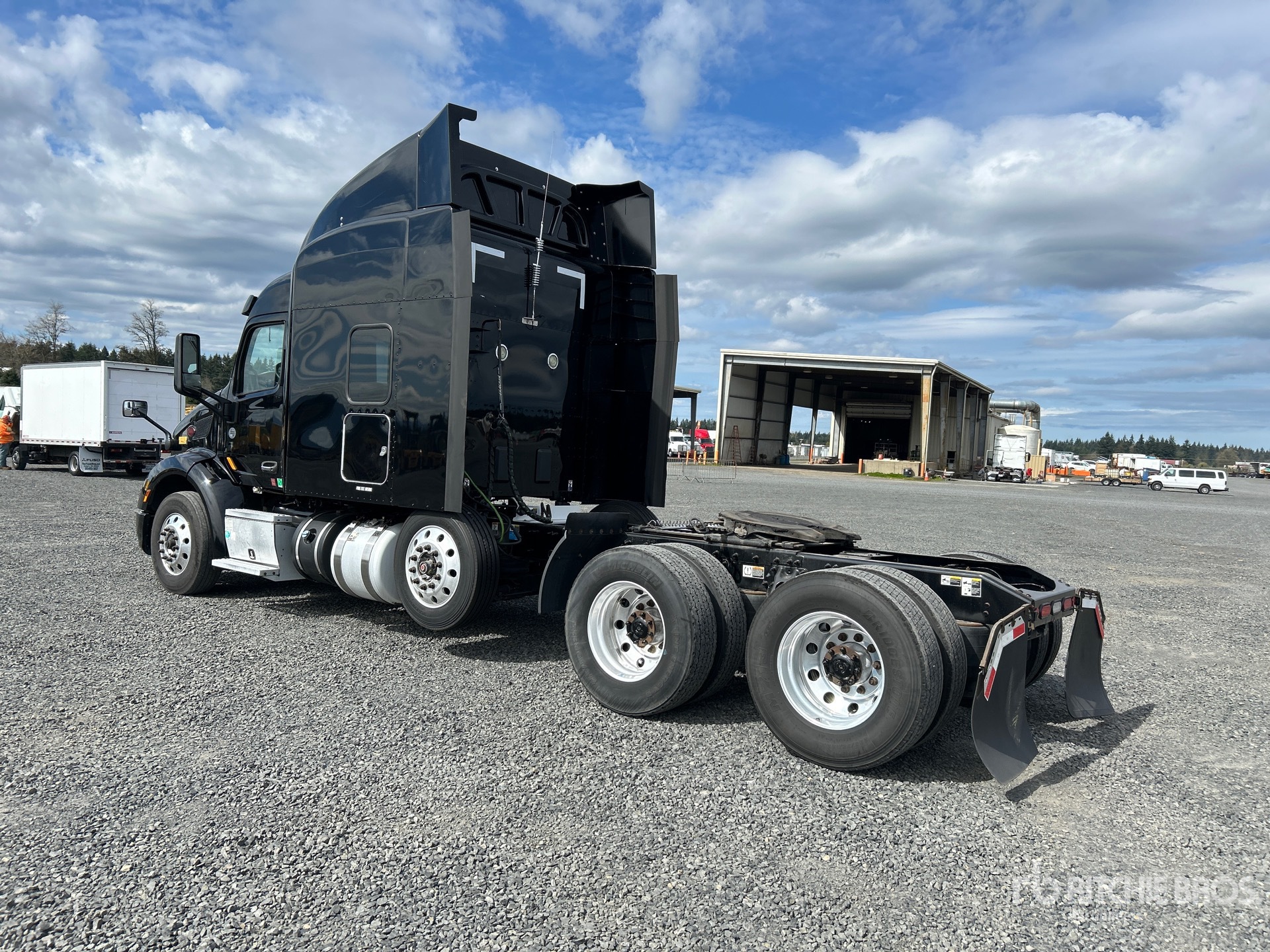 General Appearance with Imagen: esquina trasera izquierda