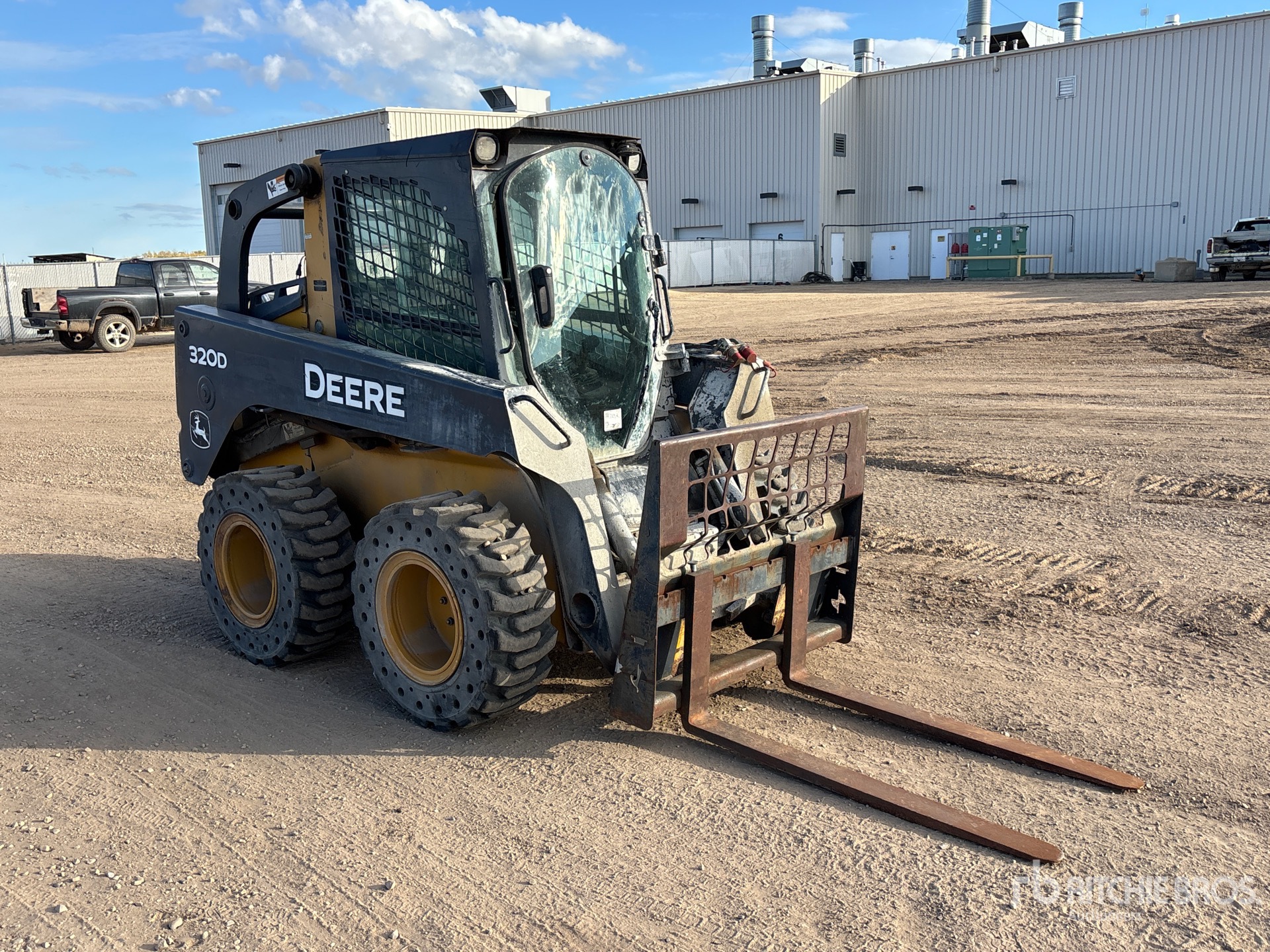 2011 John Deere 320D