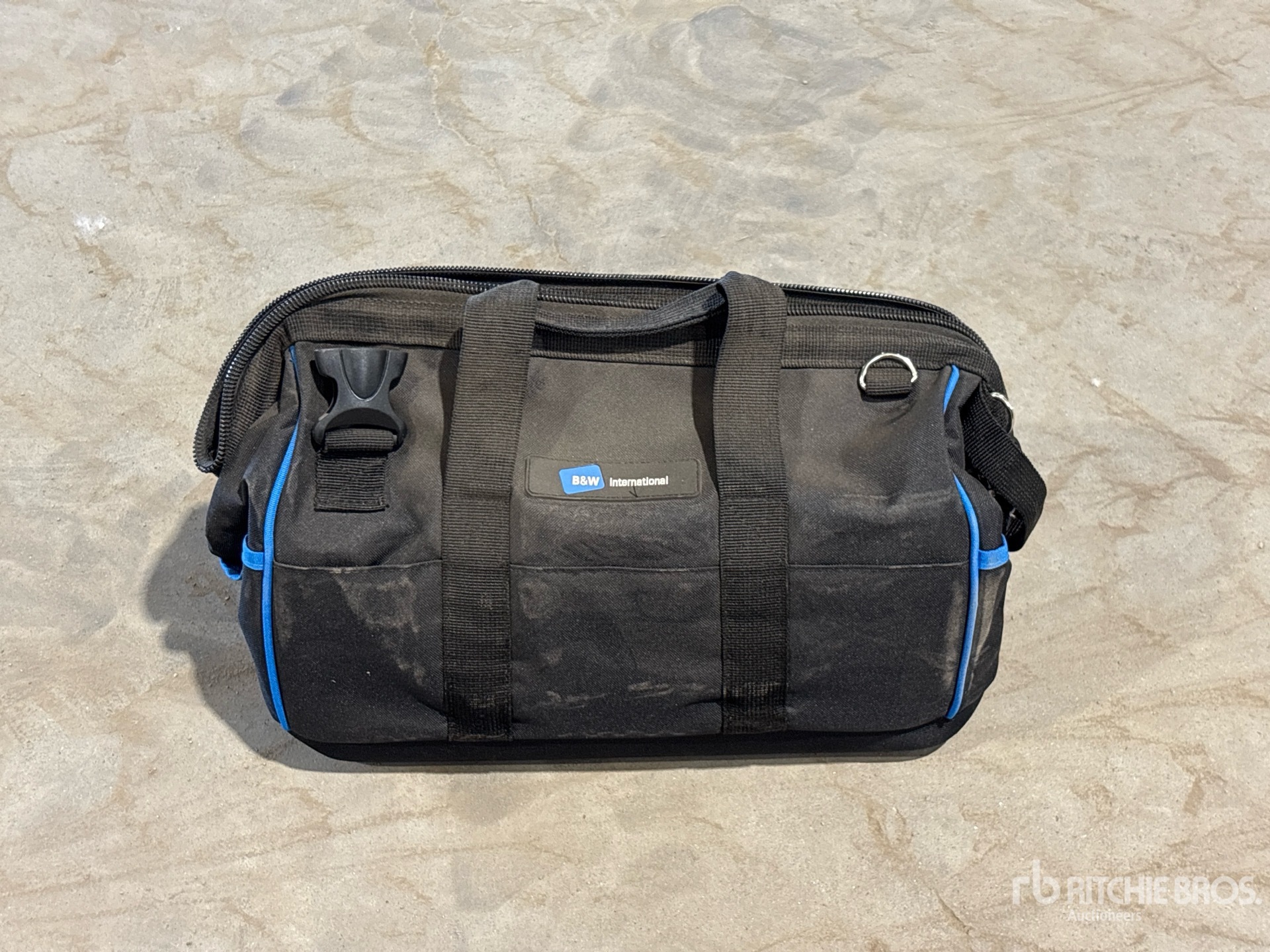 General Appearance with Featured Photo