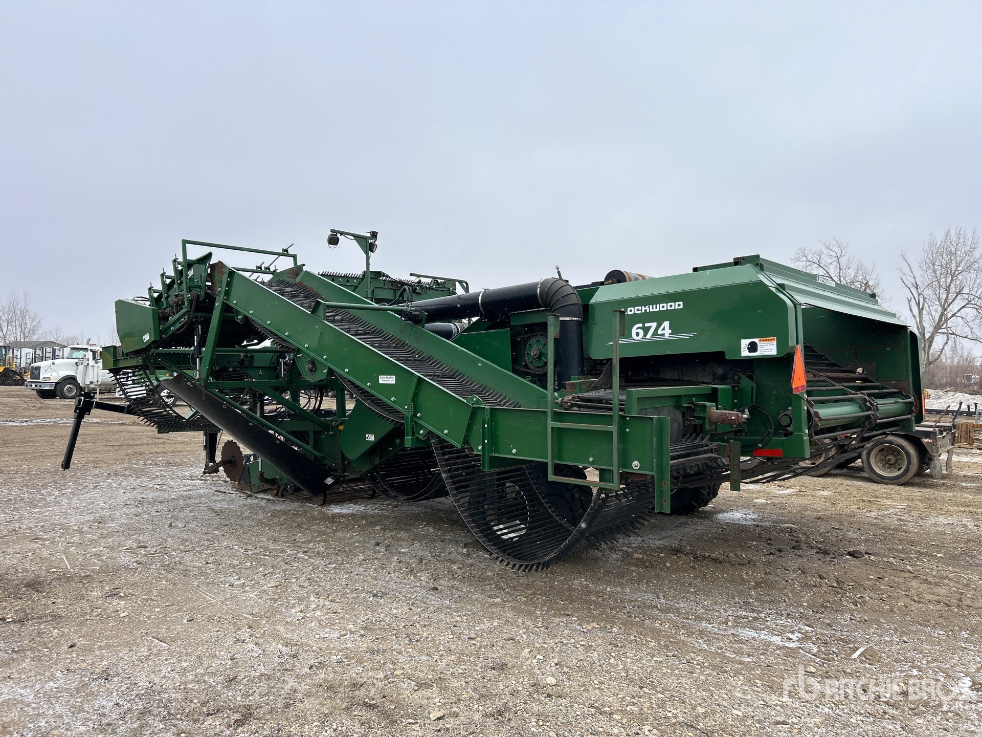 General Appearance with Foto, angolo posteriore sinistro