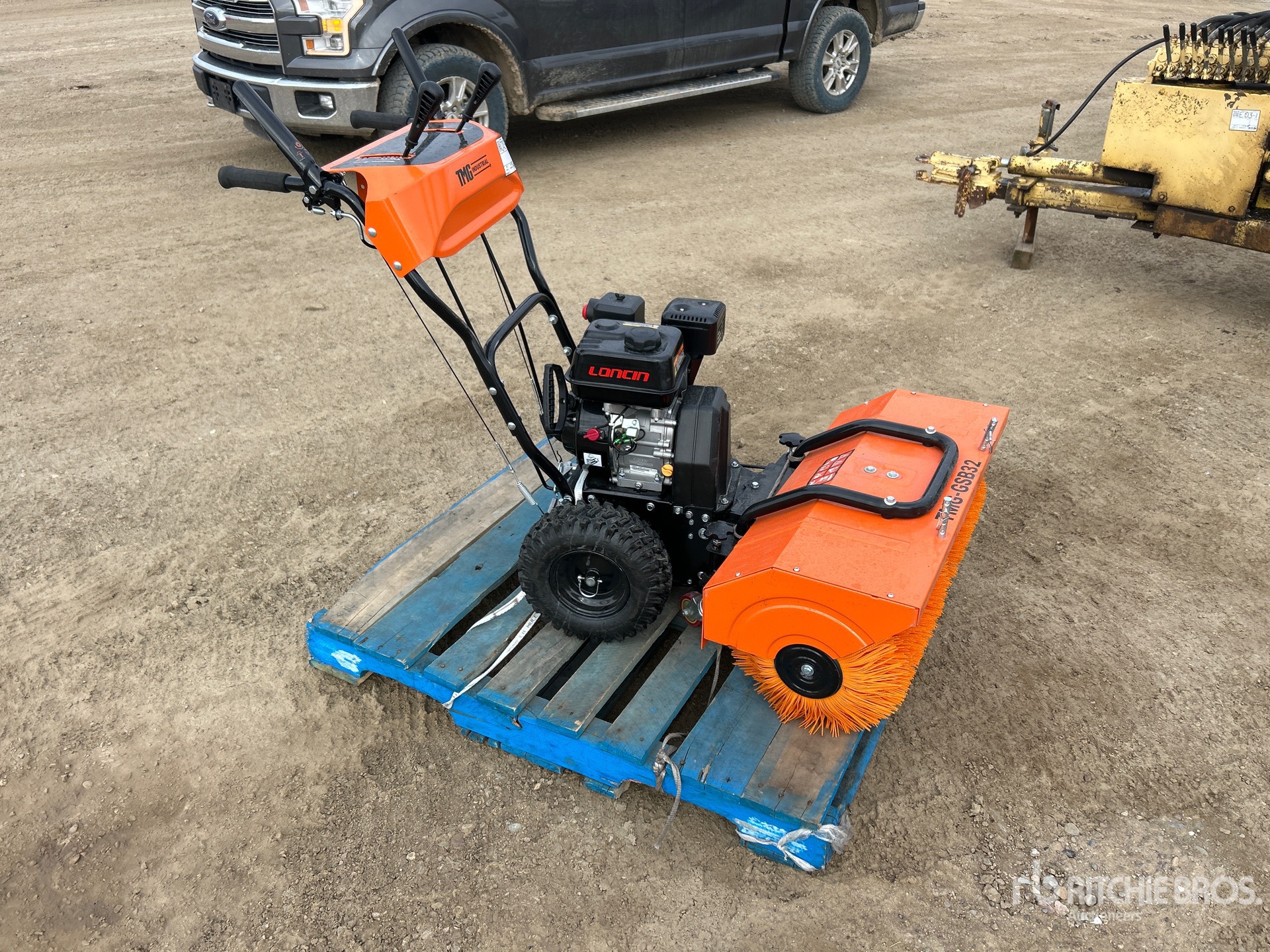 Aspect général with Image, coin avant droit