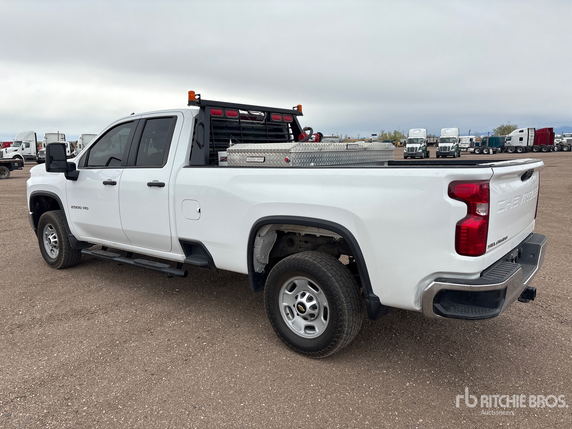 Aspect général with Image, coin arrière gauche