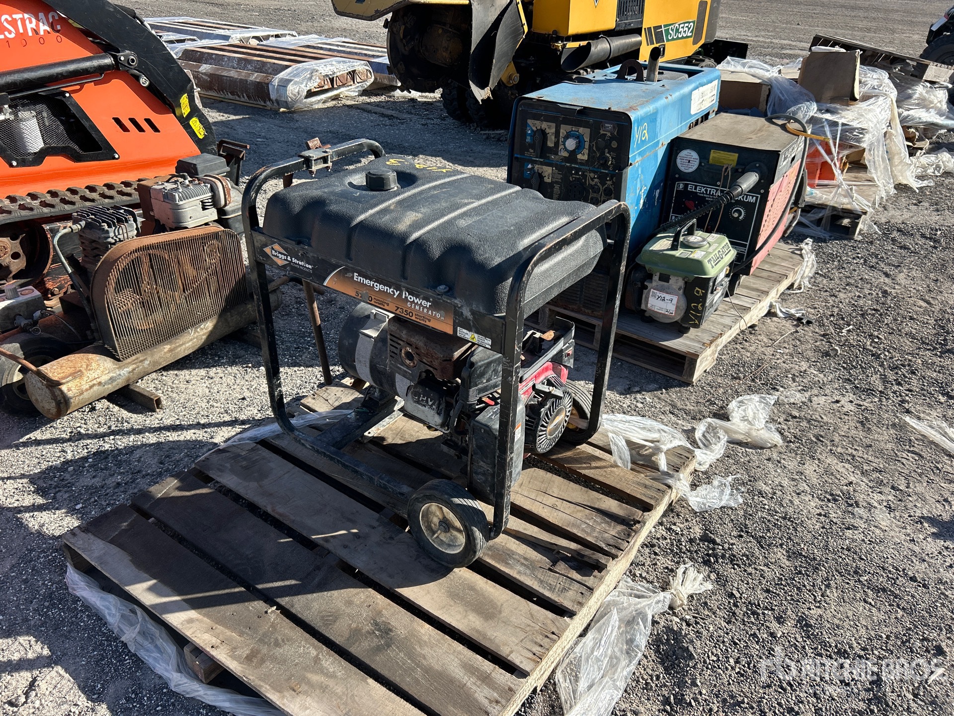 Aspect général with Image, coin arrière gauche