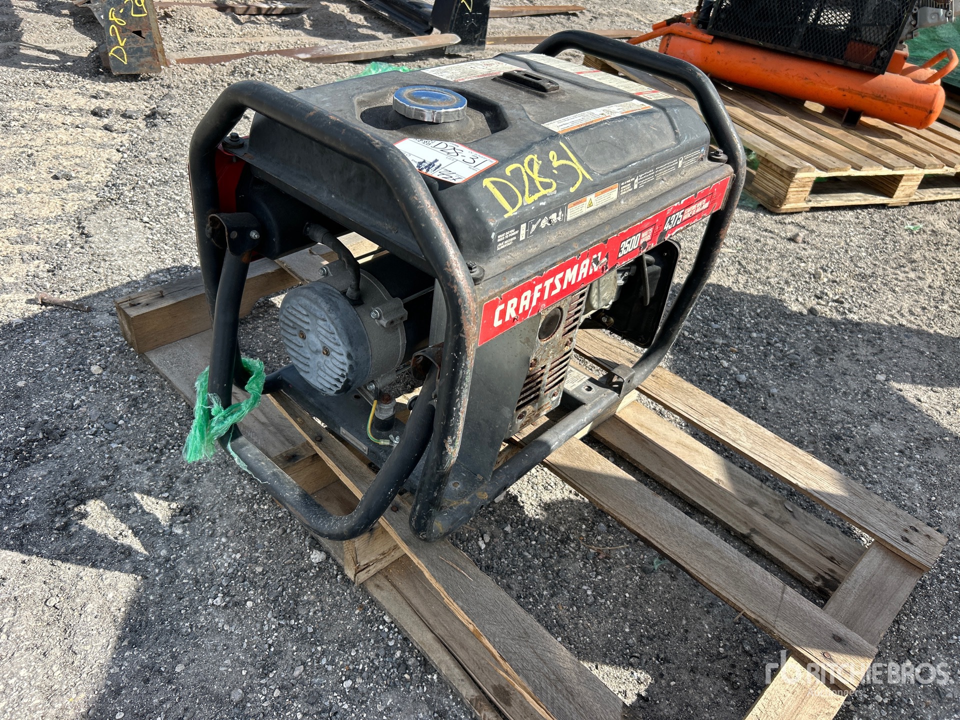 Aspect général with Image, coin arrière gauche