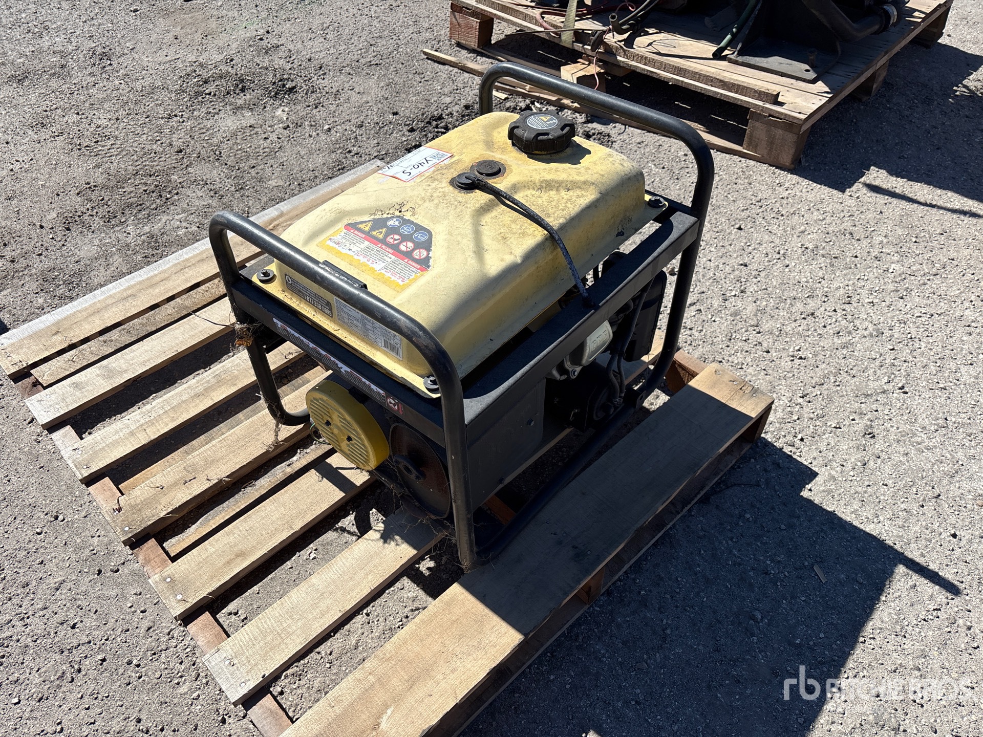 Aspect général with Image, coin arrière gauche