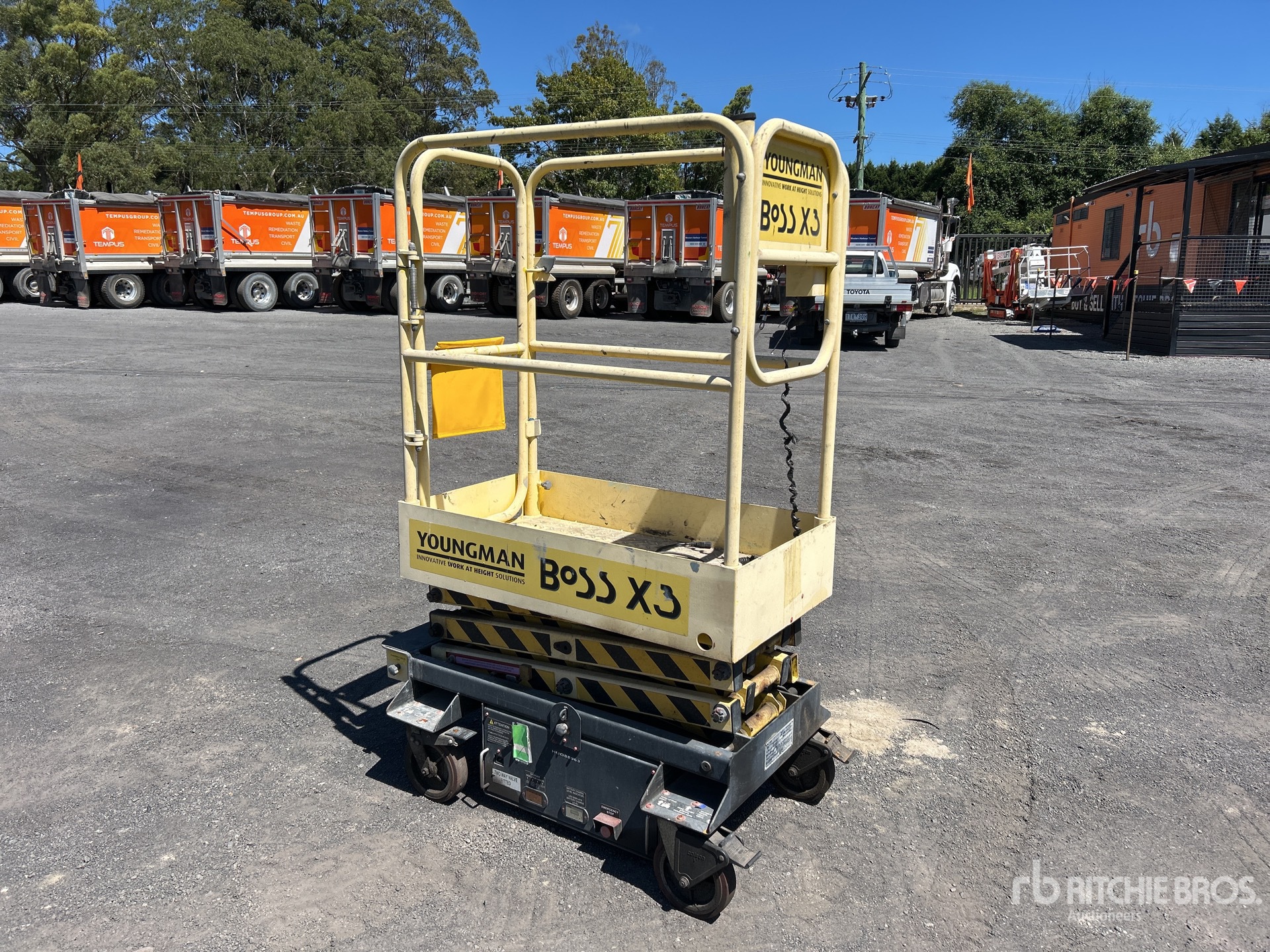 General Appearance with Picture, Left Front Corner