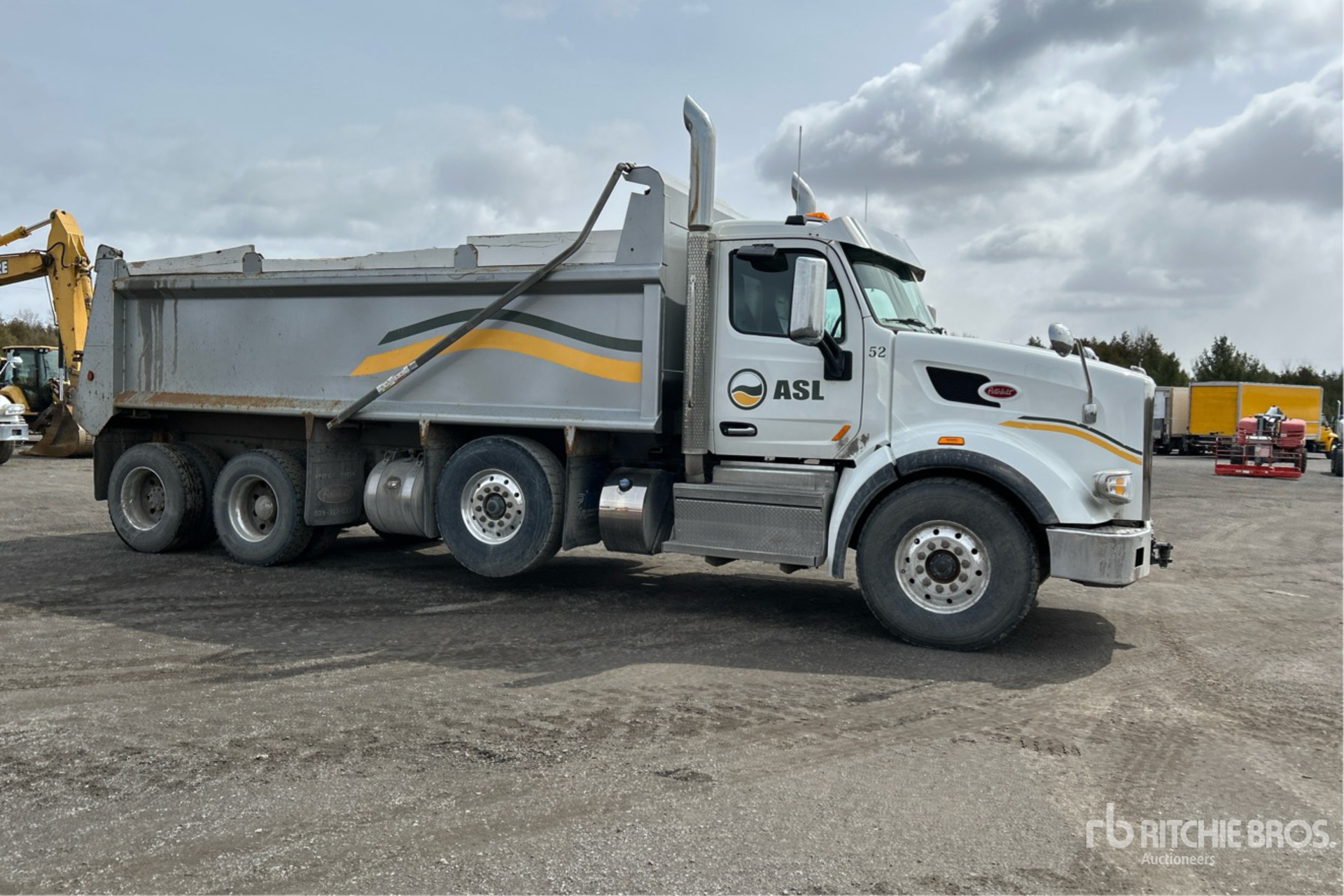 2022 Peterbilt 567