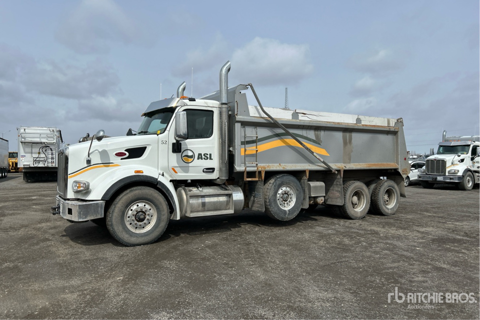 2022 Peterbilt 567