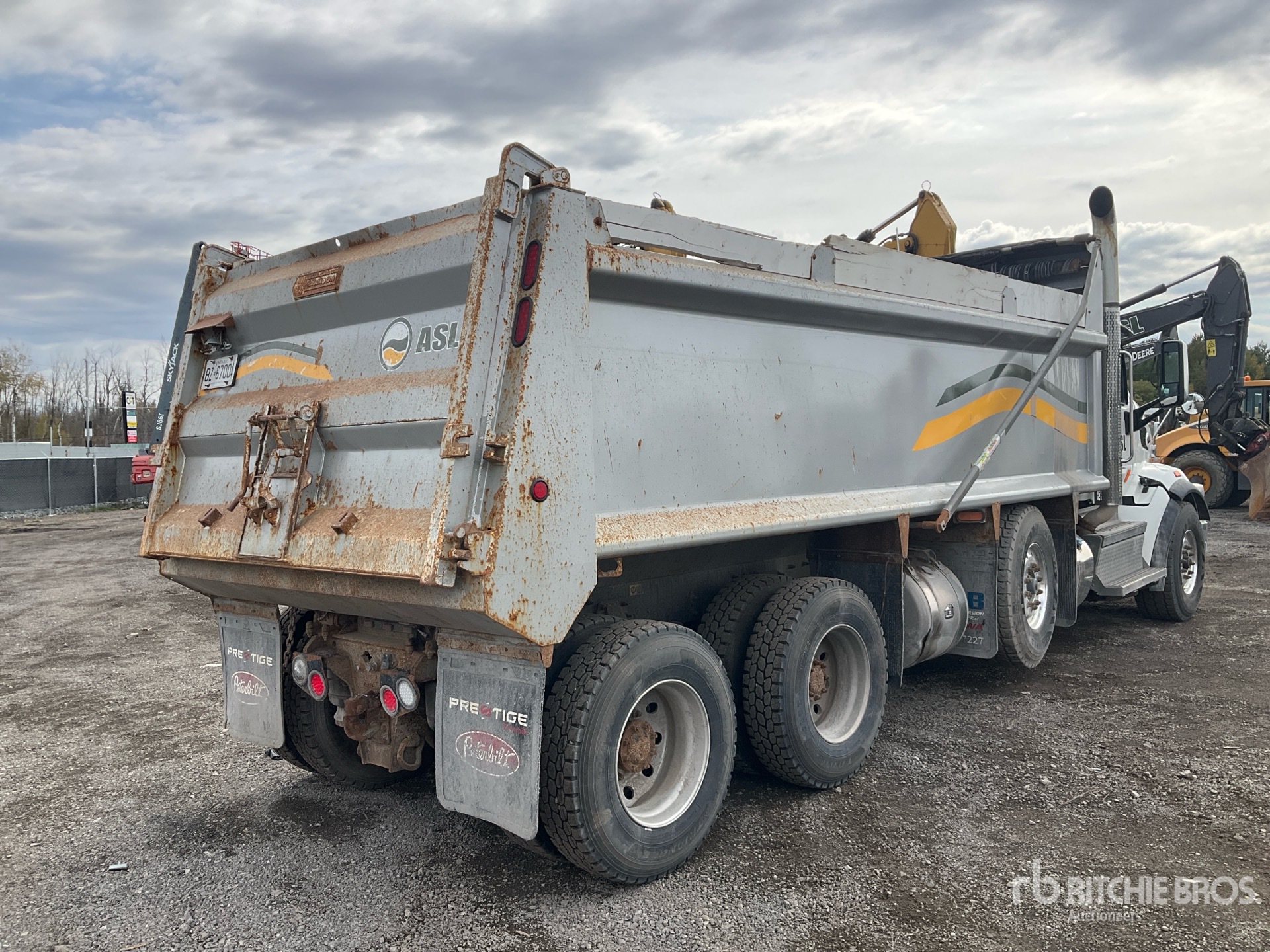 2022 Peterbilt 567