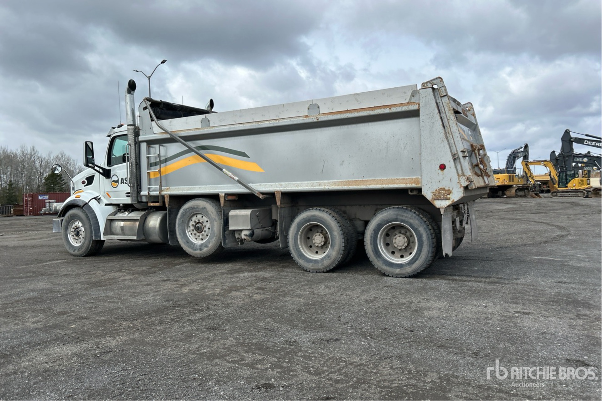 2022 Peterbilt 567