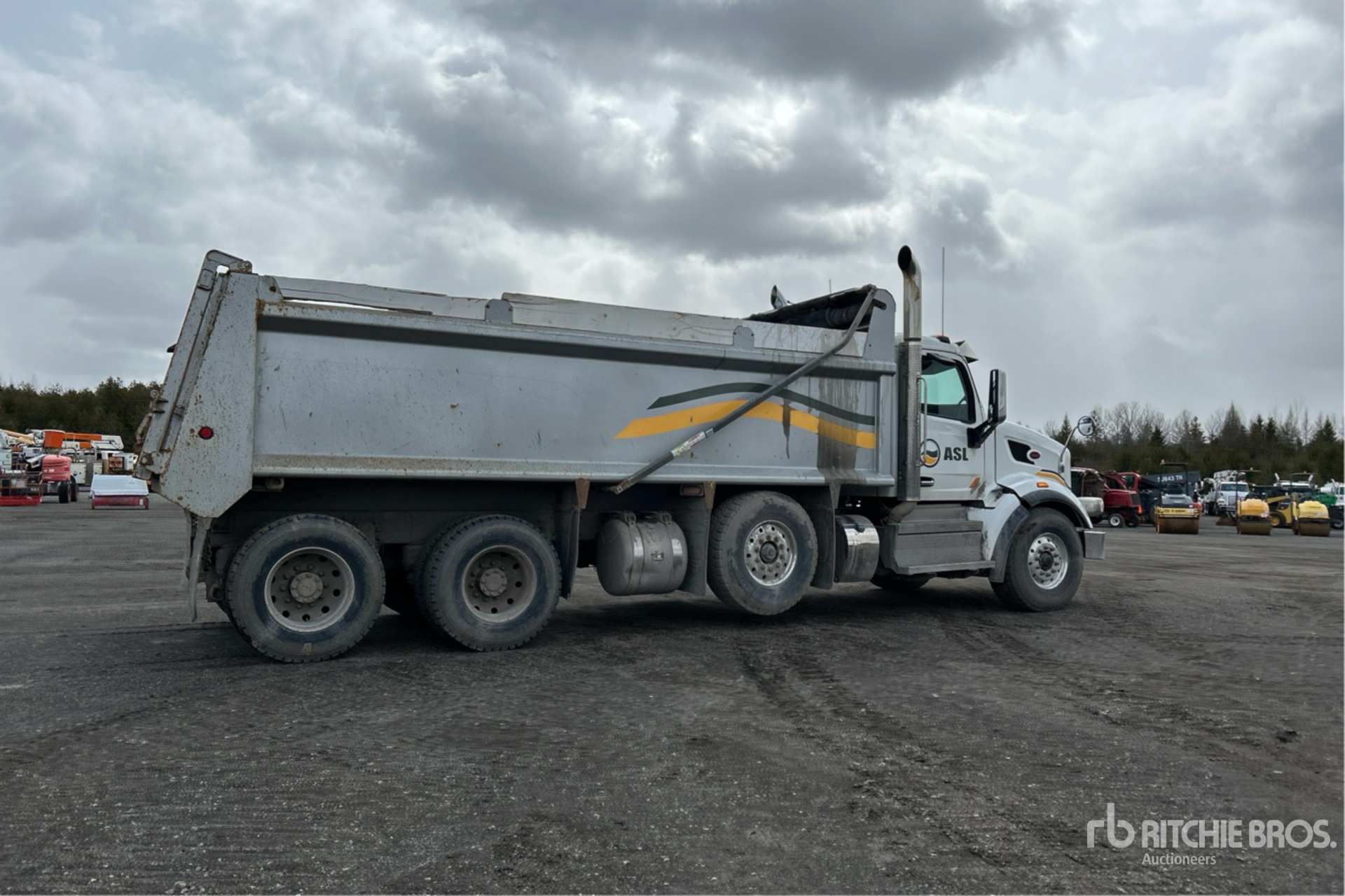 2022 Peterbilt 567