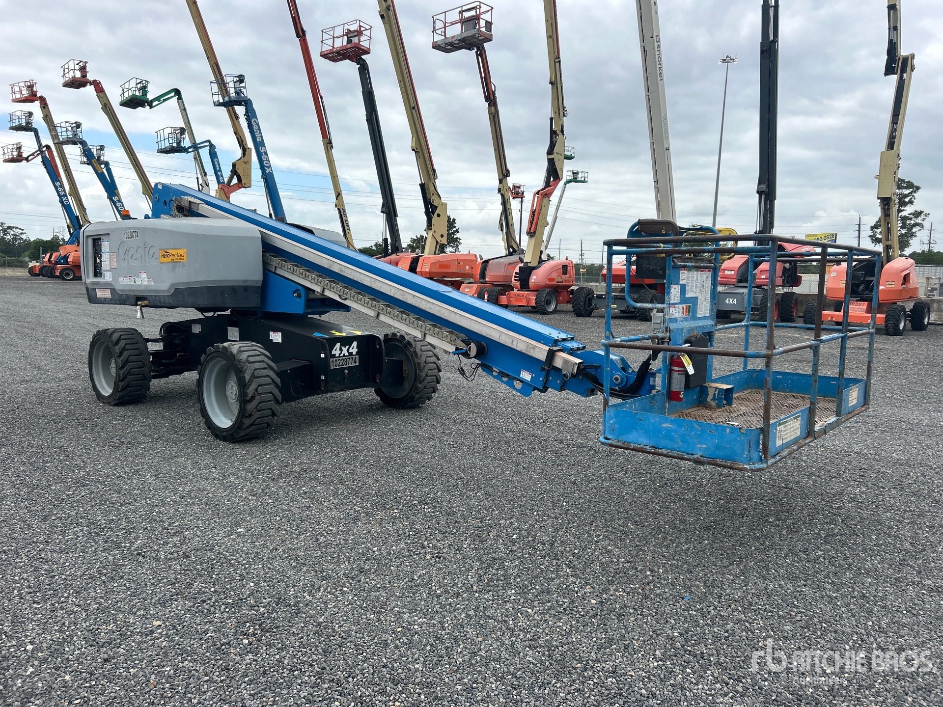 General Appearance with Picture, Right Front Corner