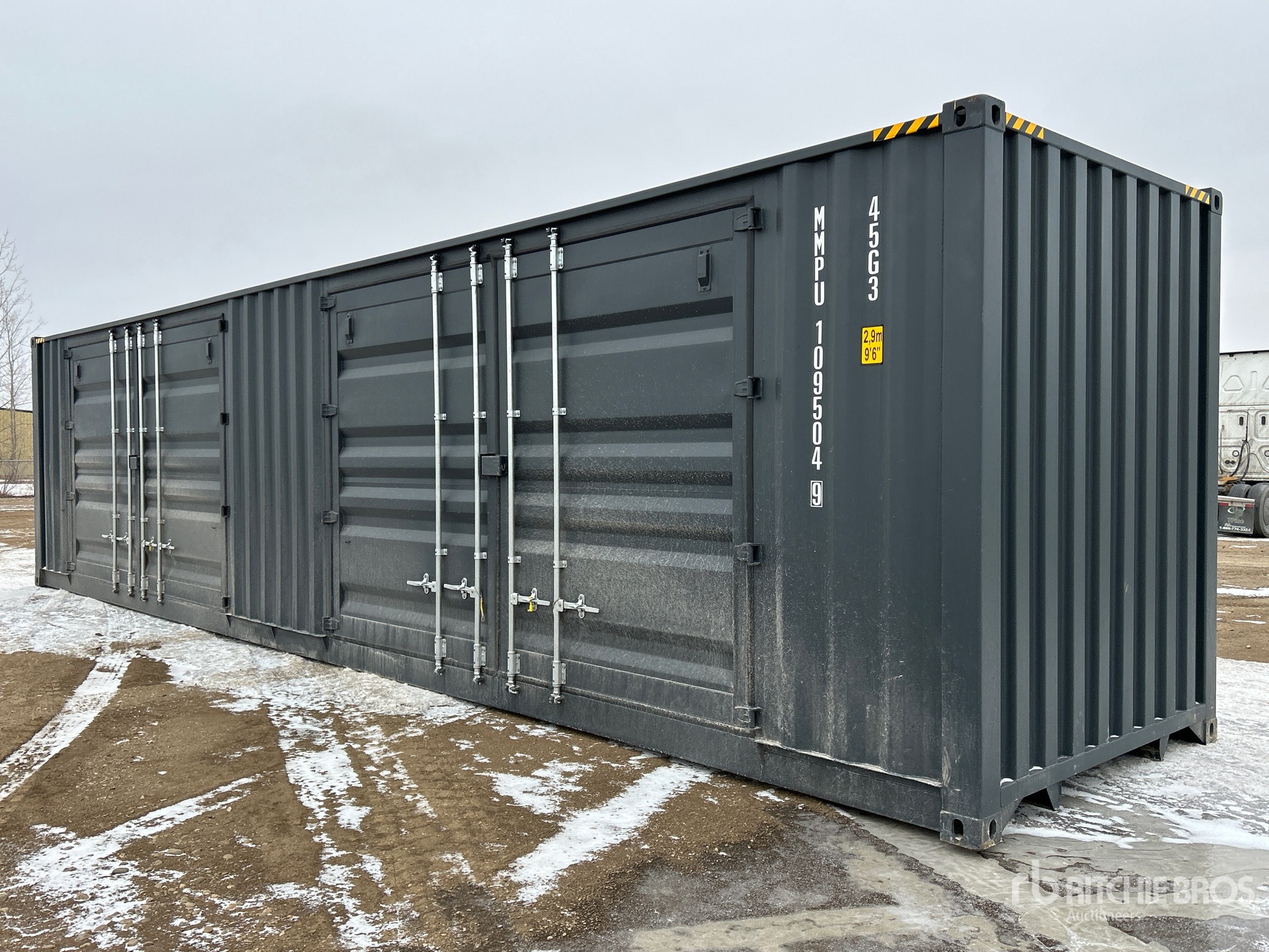 Aspect général with Image, coin arrière gauche