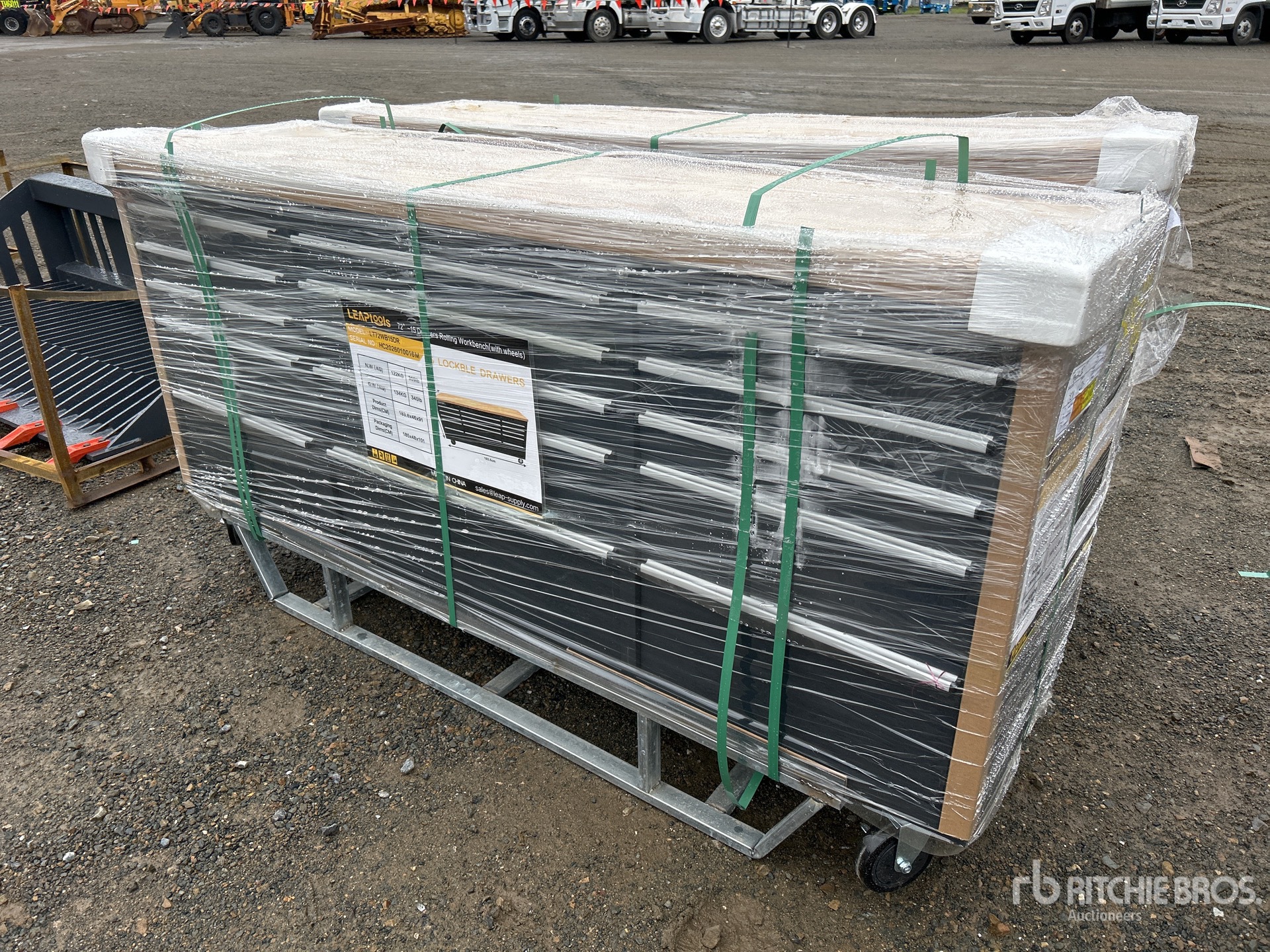 General Appearance with Bild, Ecke vorne links