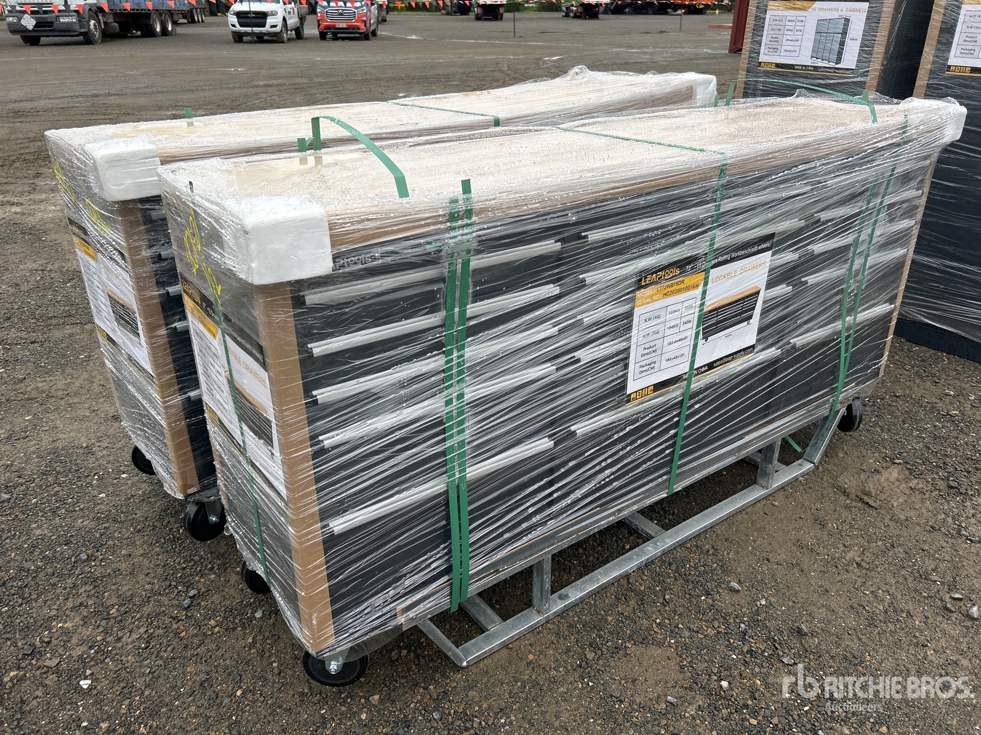 General Appearance with Bild, Ecke vorne rechts