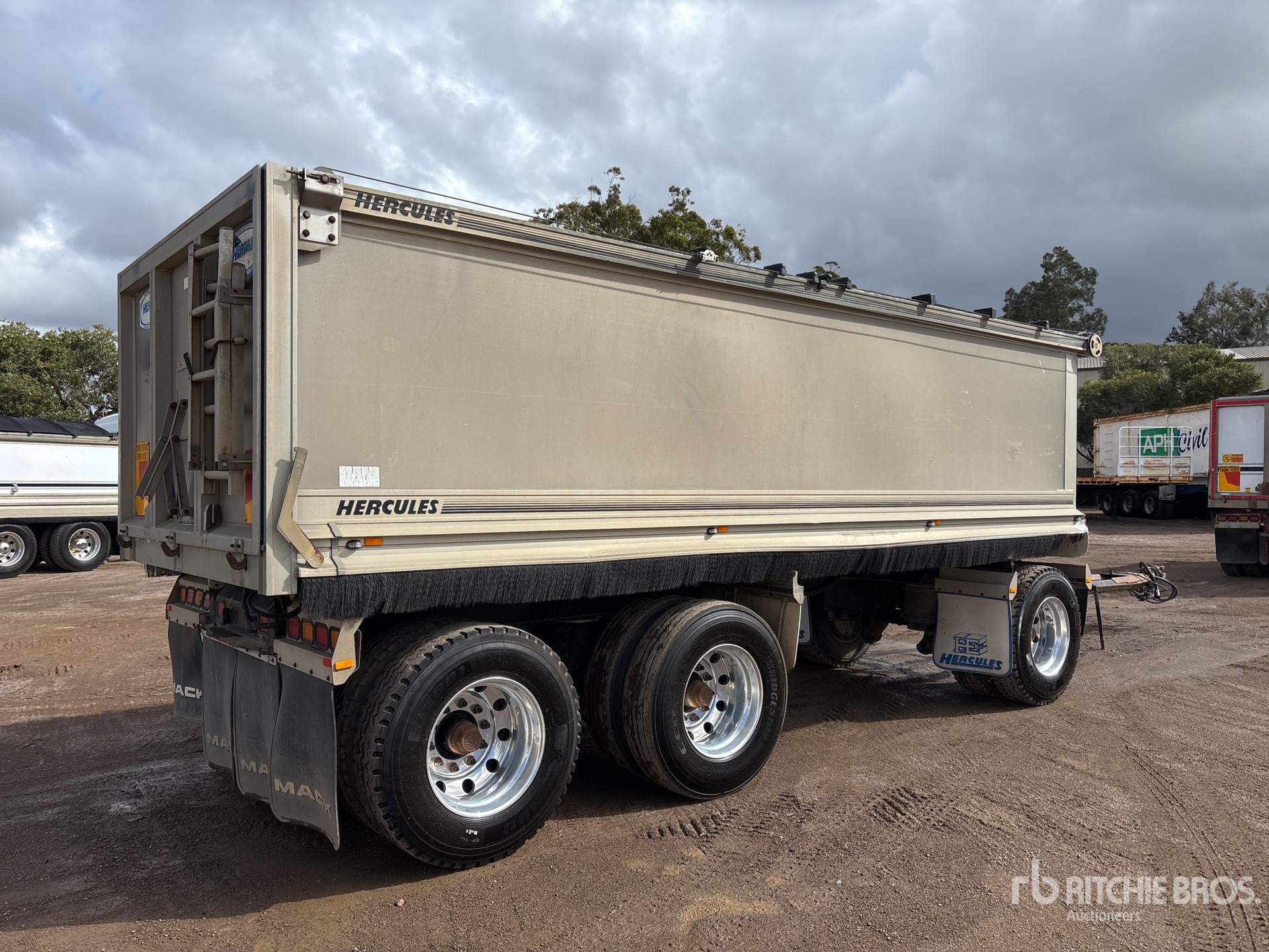 General Appearance with Picture, Left Rear Corner
