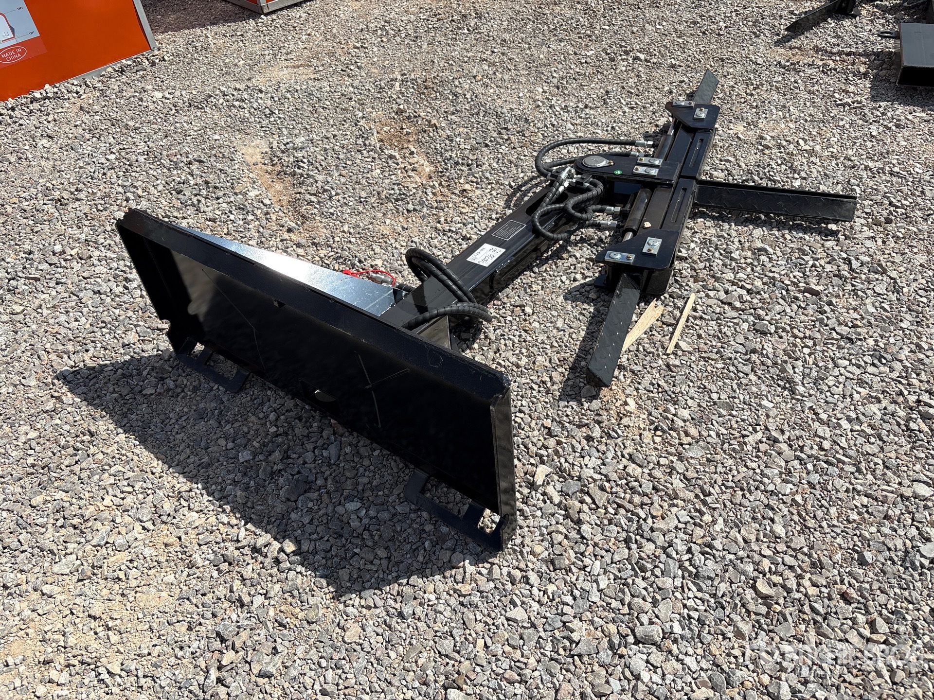 General Appearance with Foto, angolo anteriore sinistro