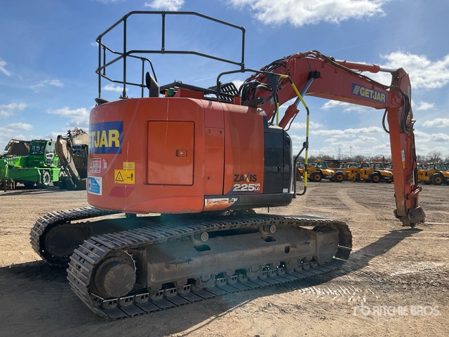 2020 Hitachi ZX225USLC-6 Tracked Excavator | Ritchie Bros. Auctioneers