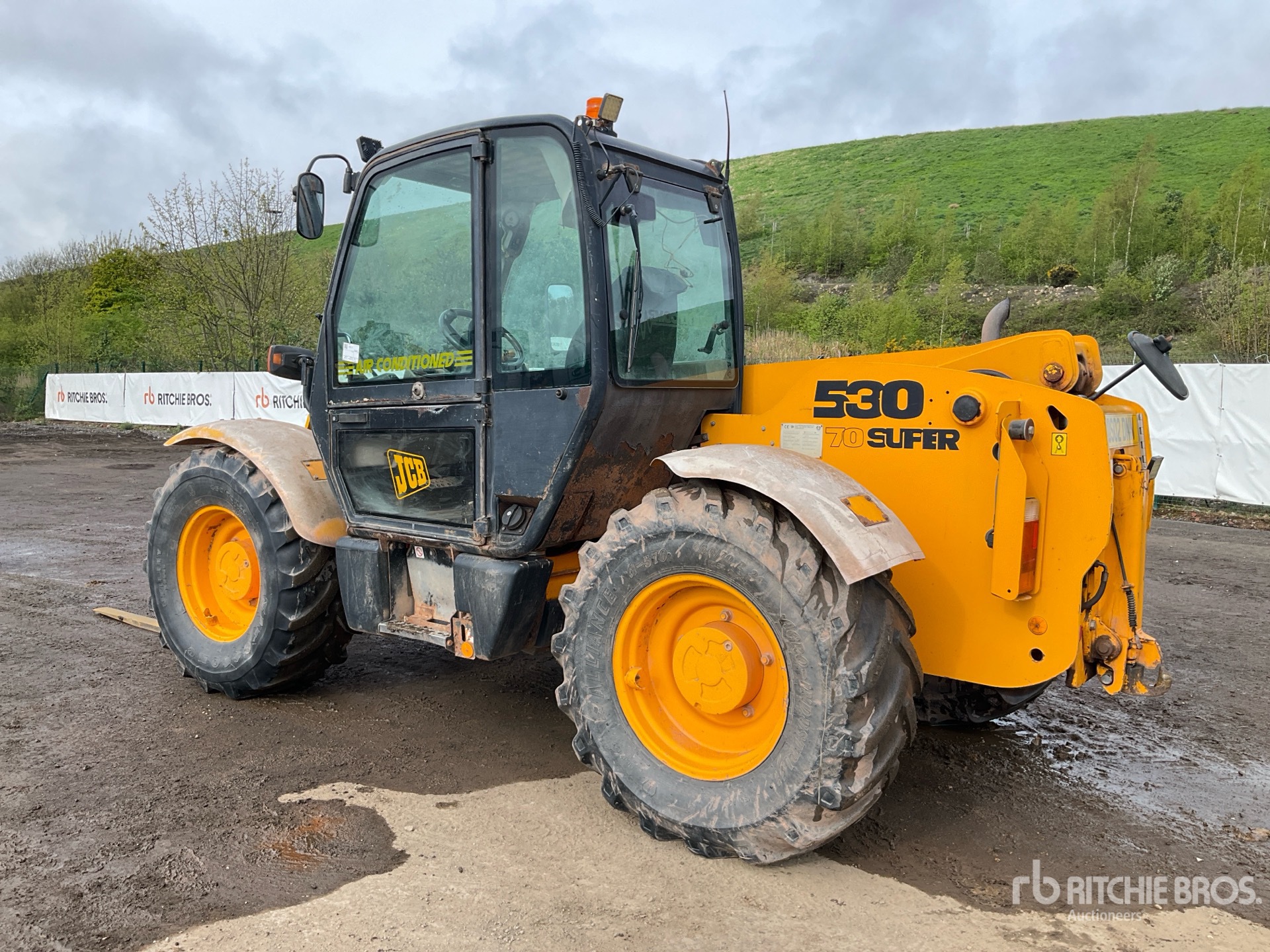 General Appearance with Picture, Left Rear Corner