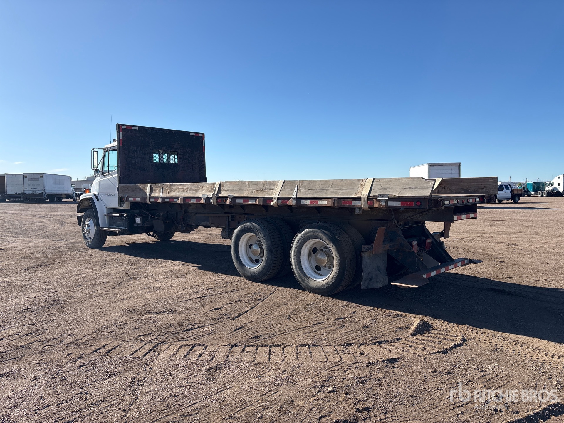 General Appearance with Bild, Ecke hinten links