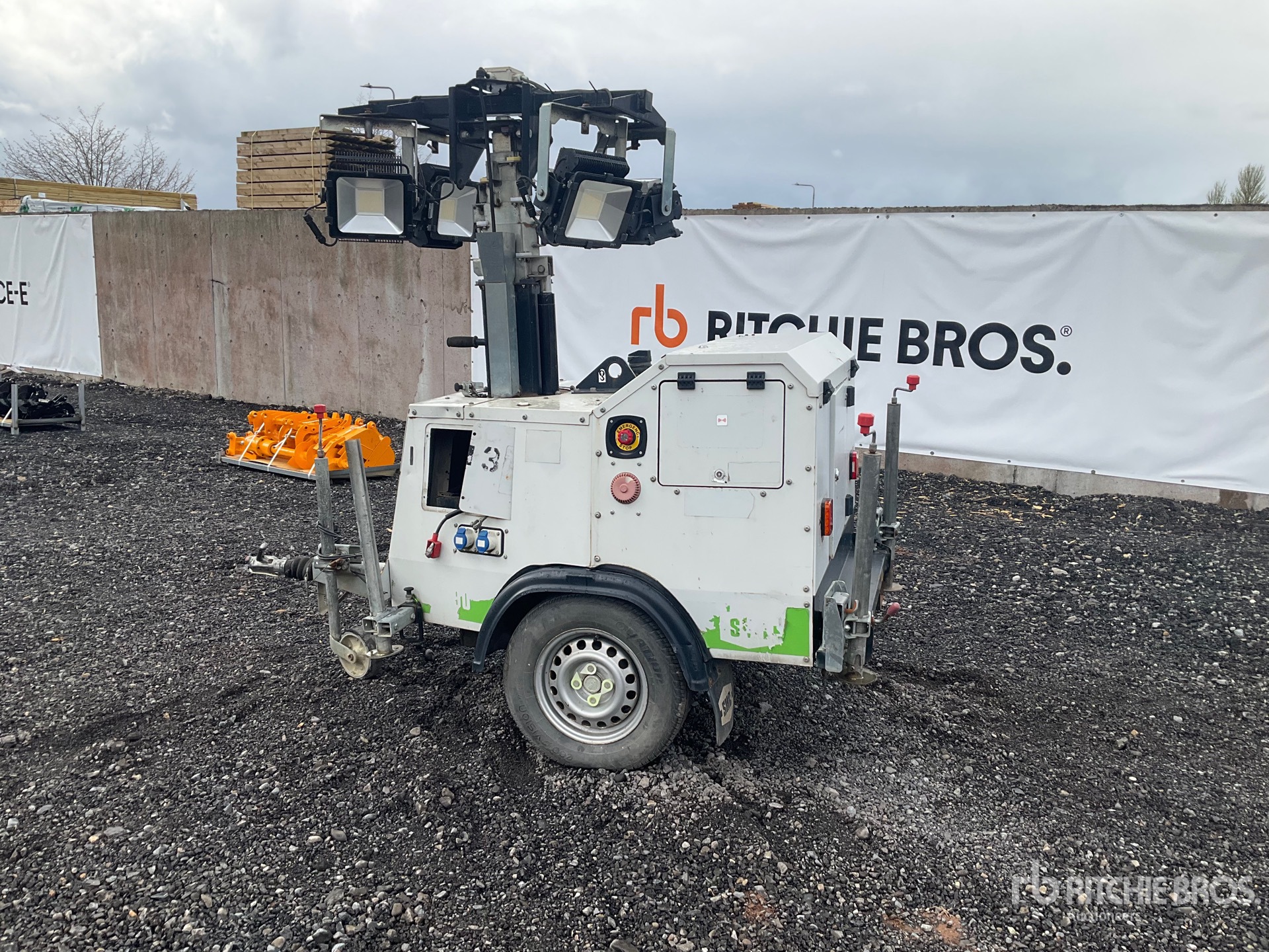 General Appearance with Picture, Left Rear Corner