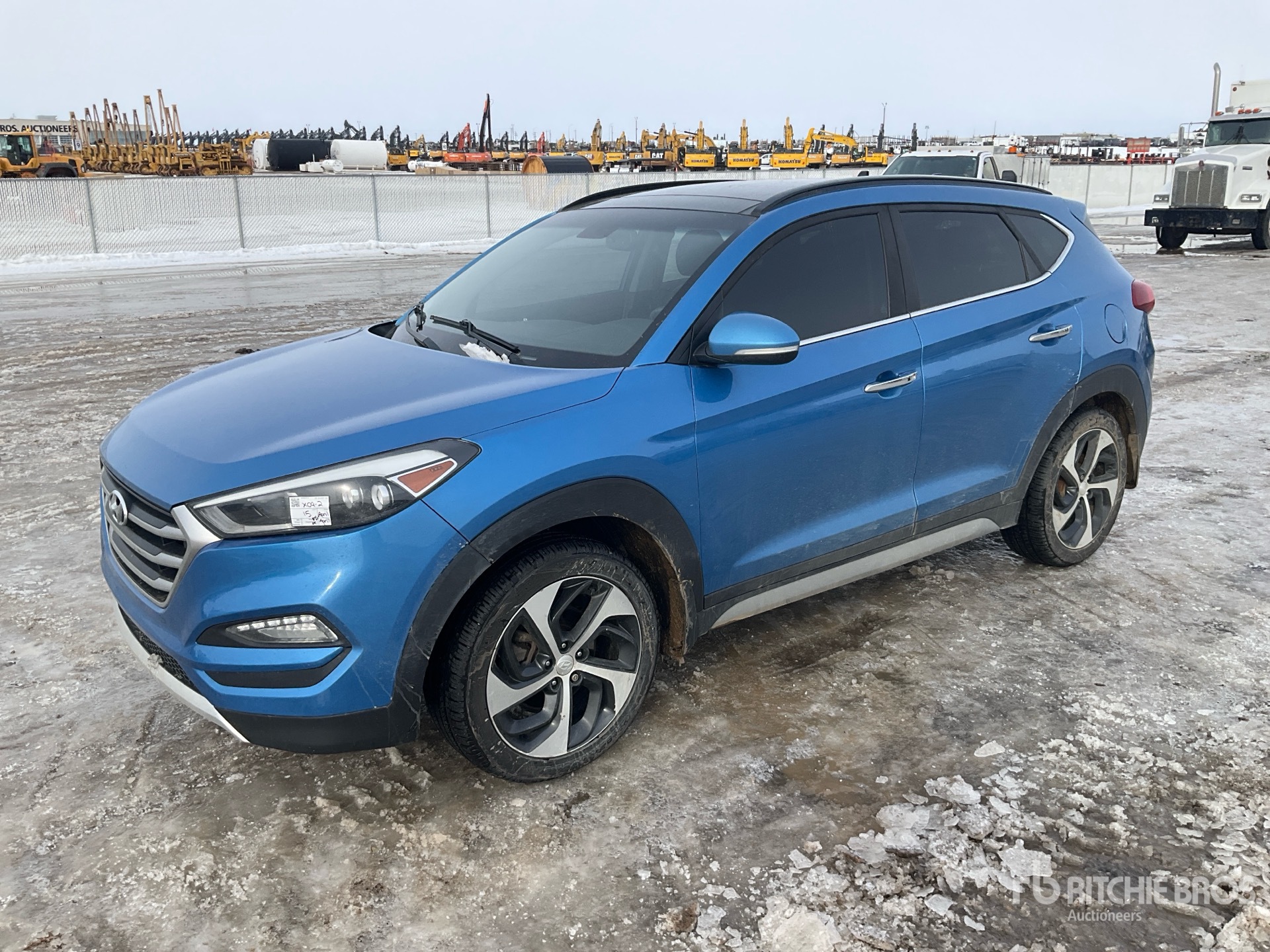 General Appearance with Foto, angolo anteriore sinistro