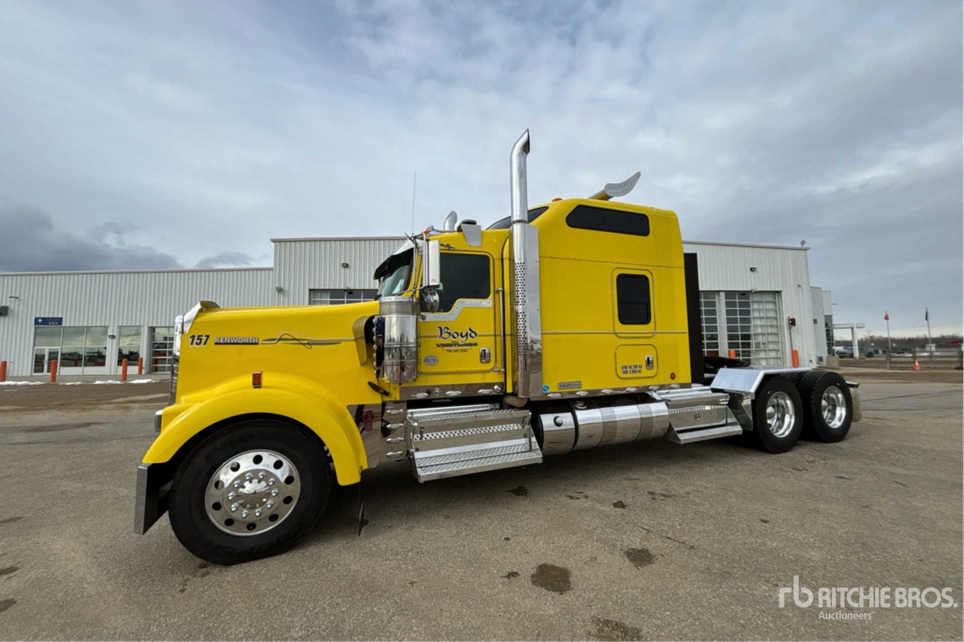 General Appearance with Picture, Left Front Corner