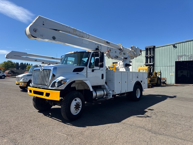 Altec 55 ft on 2014 International 7300 4x4 Bucket Truck