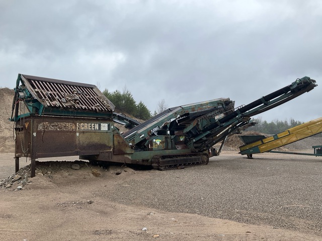 Chieftain 1800 Tracked Screen Plant