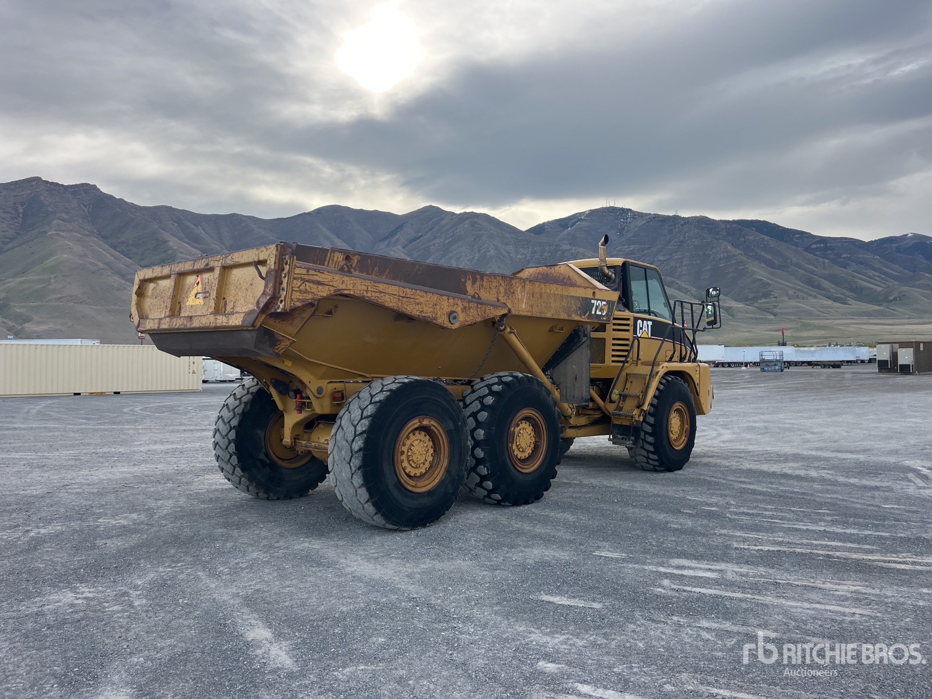 General Appearance with Picture, Right Rear Corner