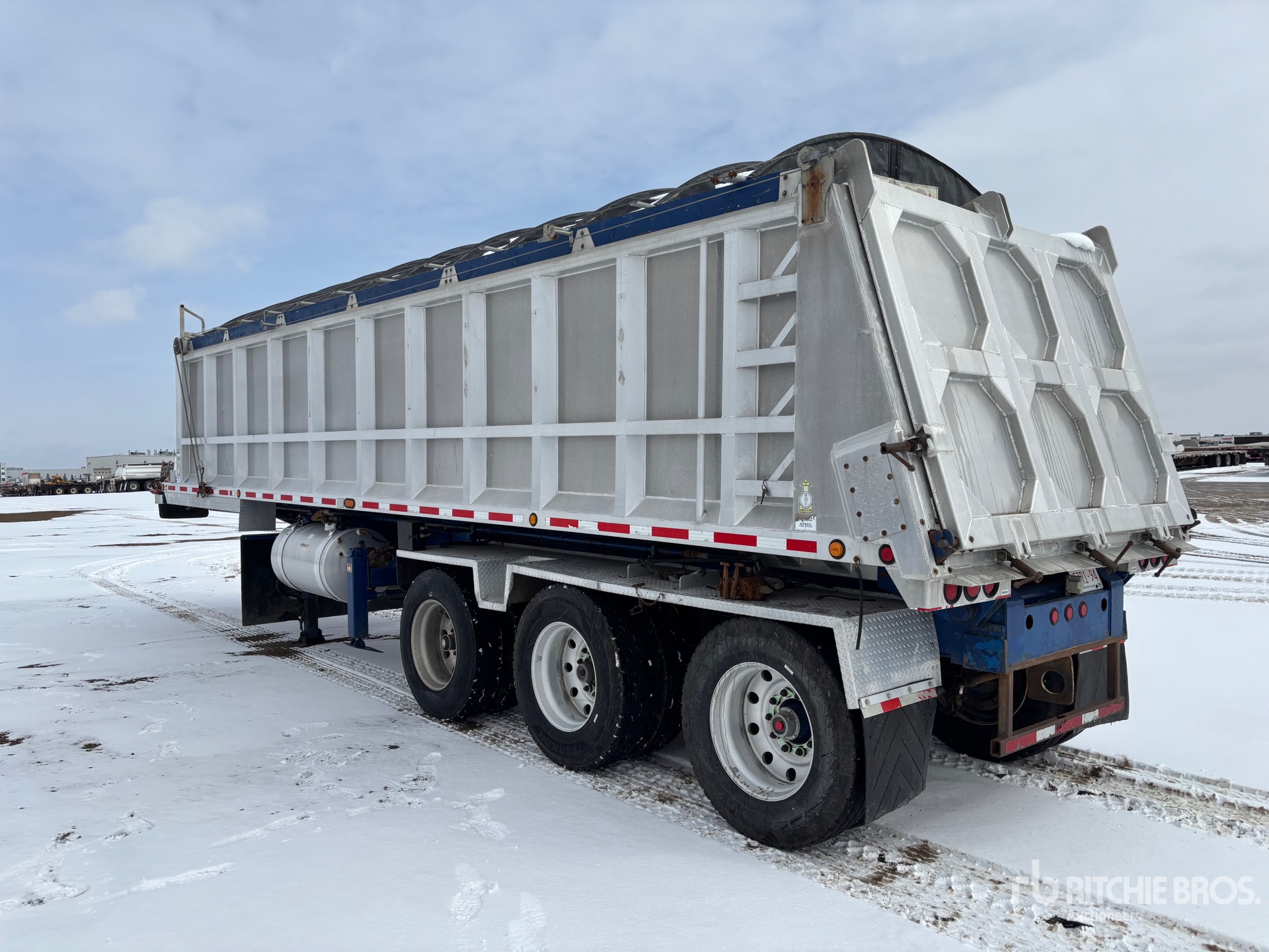 General Appearance with Imagen: esquina trasera izquierda