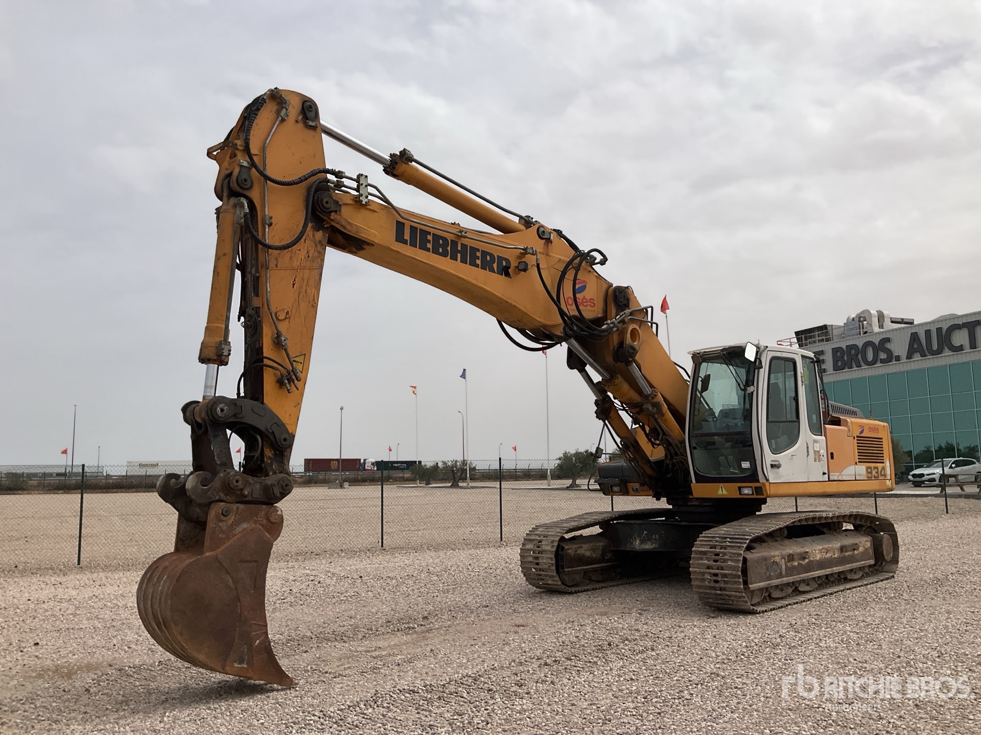 General Appearance with Operation Video