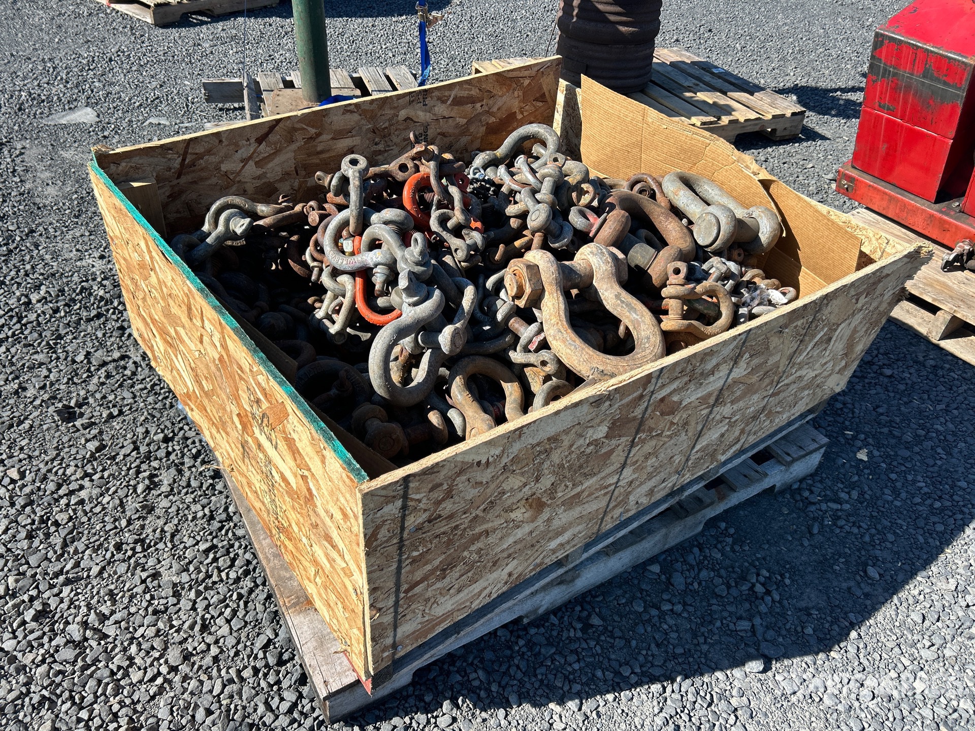 General Appearance with Bild, Ecke vorne links