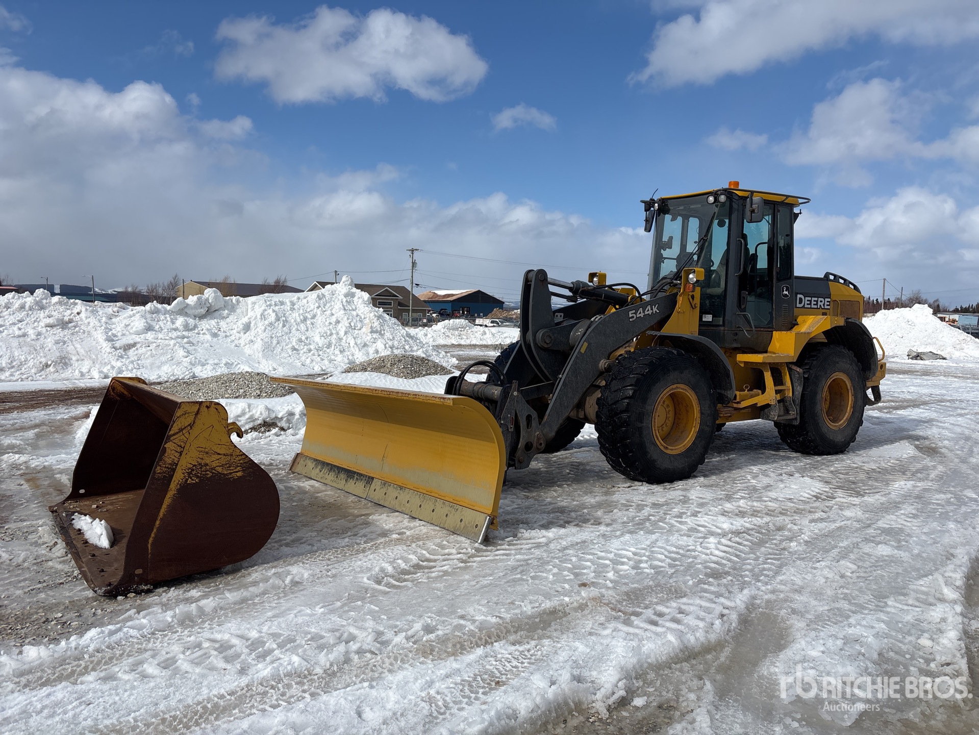 General Appearance with Featured Photo