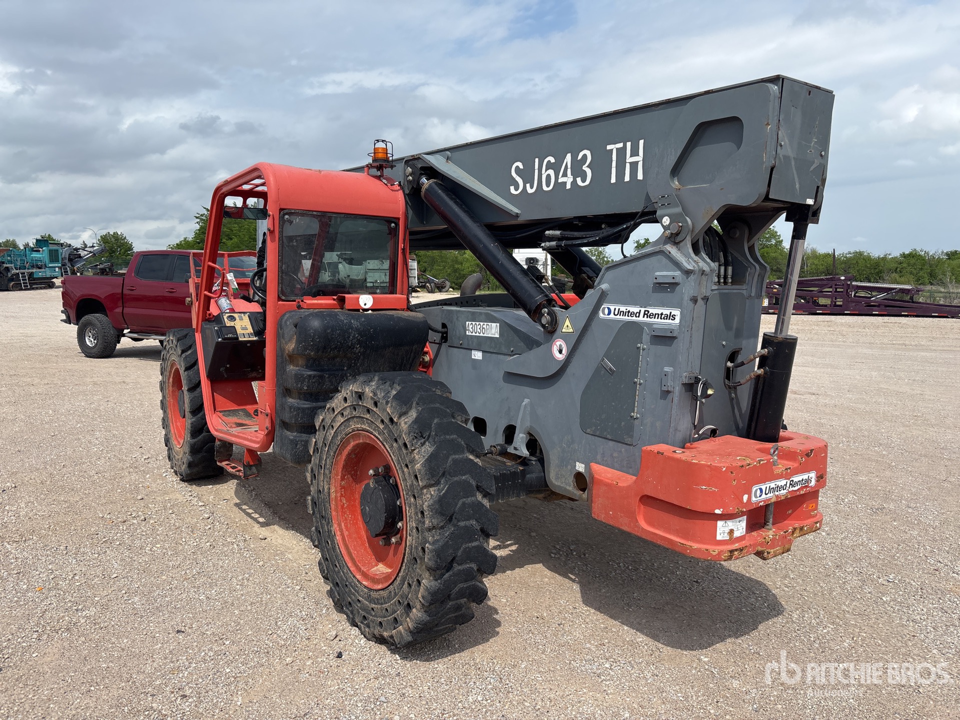 General Appearance with Picture, Left Rear Corner