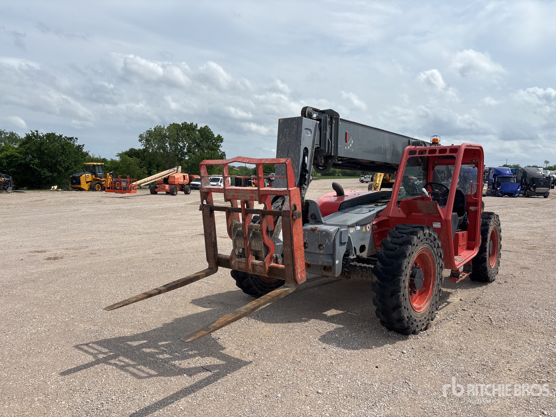 General Appearance with Featured Photo