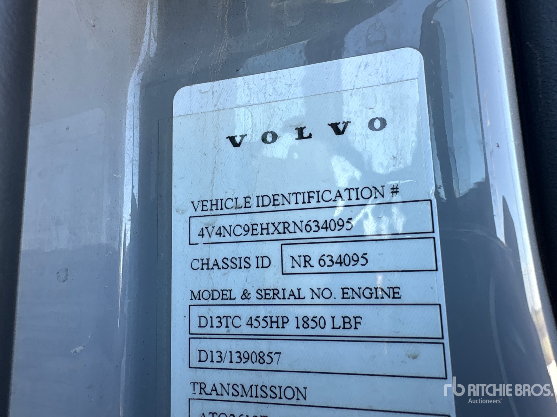 2024 Volvo VNL64T
