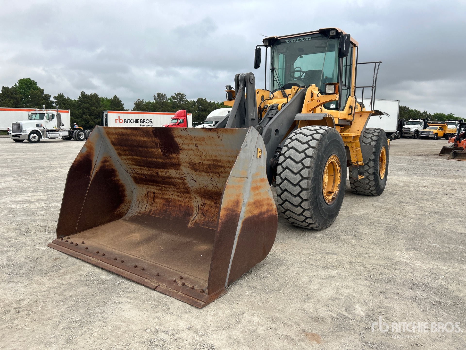 General Appearance with Featured Photo