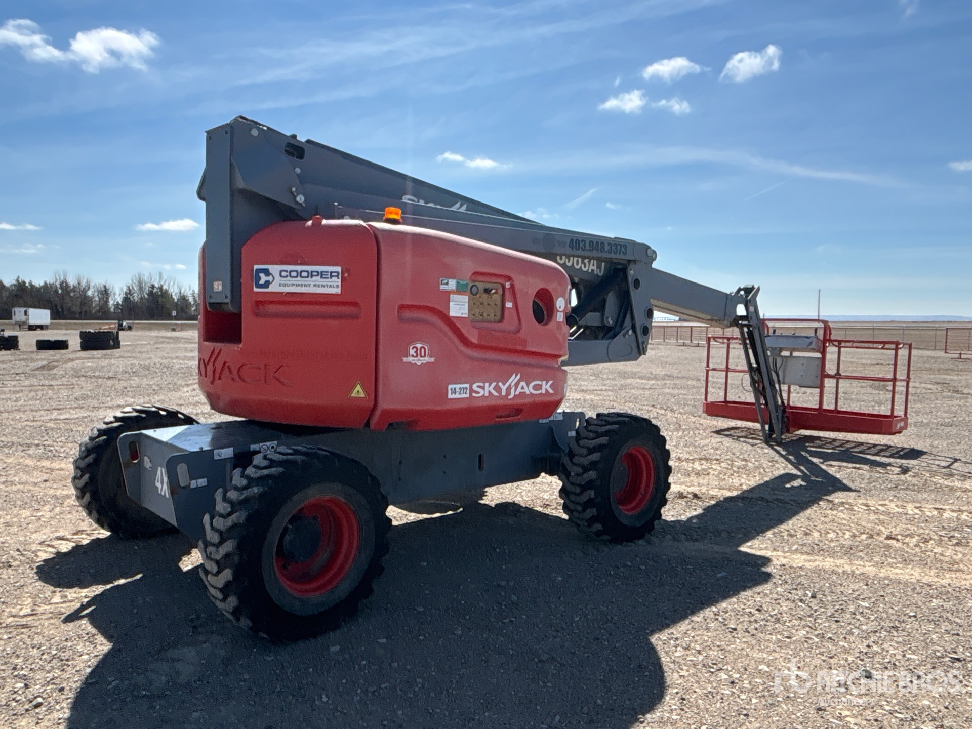 General Appearance with Picture, Right Rear Corner