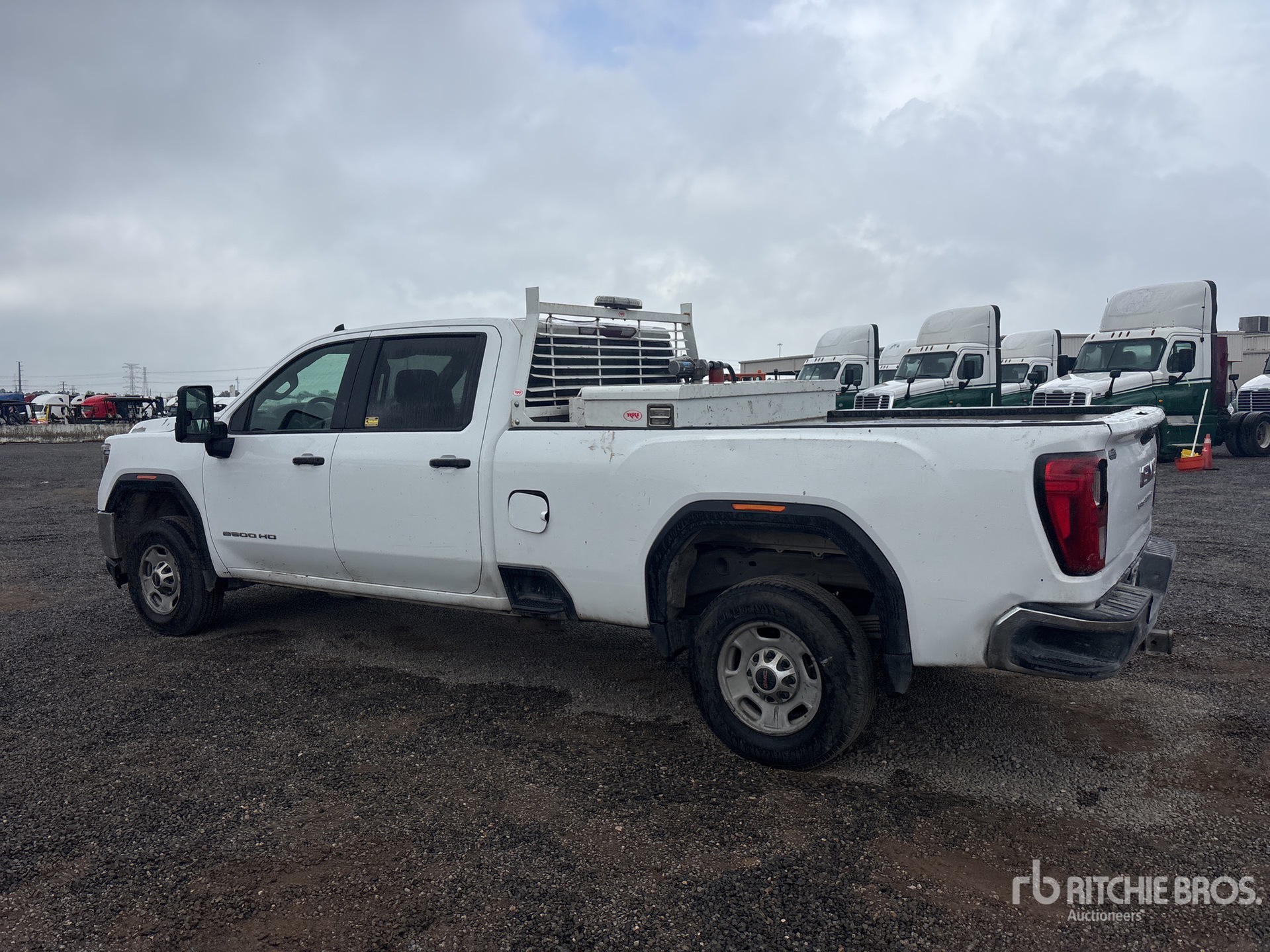 General Appearance with Picture, Left Rear Corner