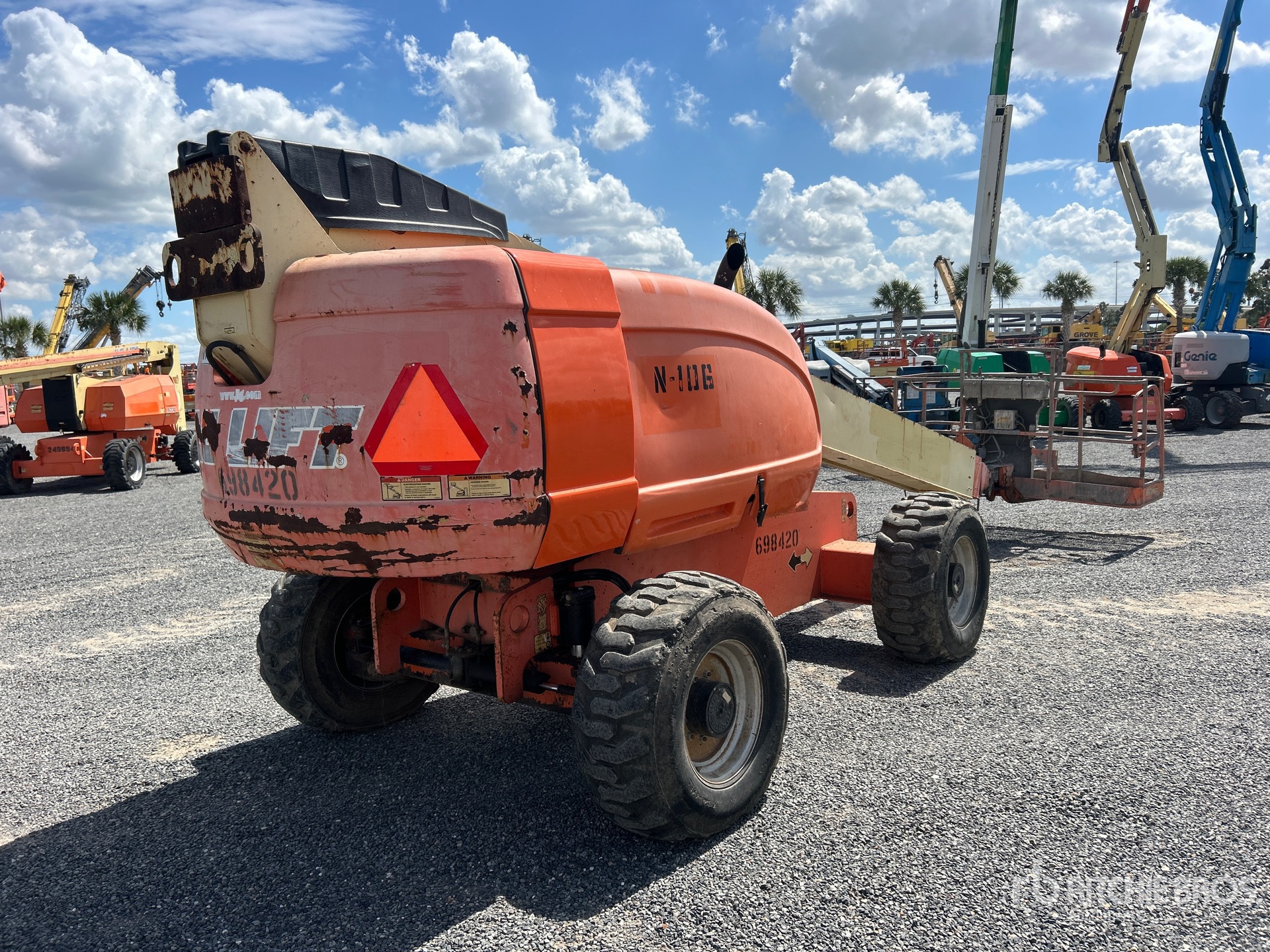 General Appearance with Picture, Right Rear Corner