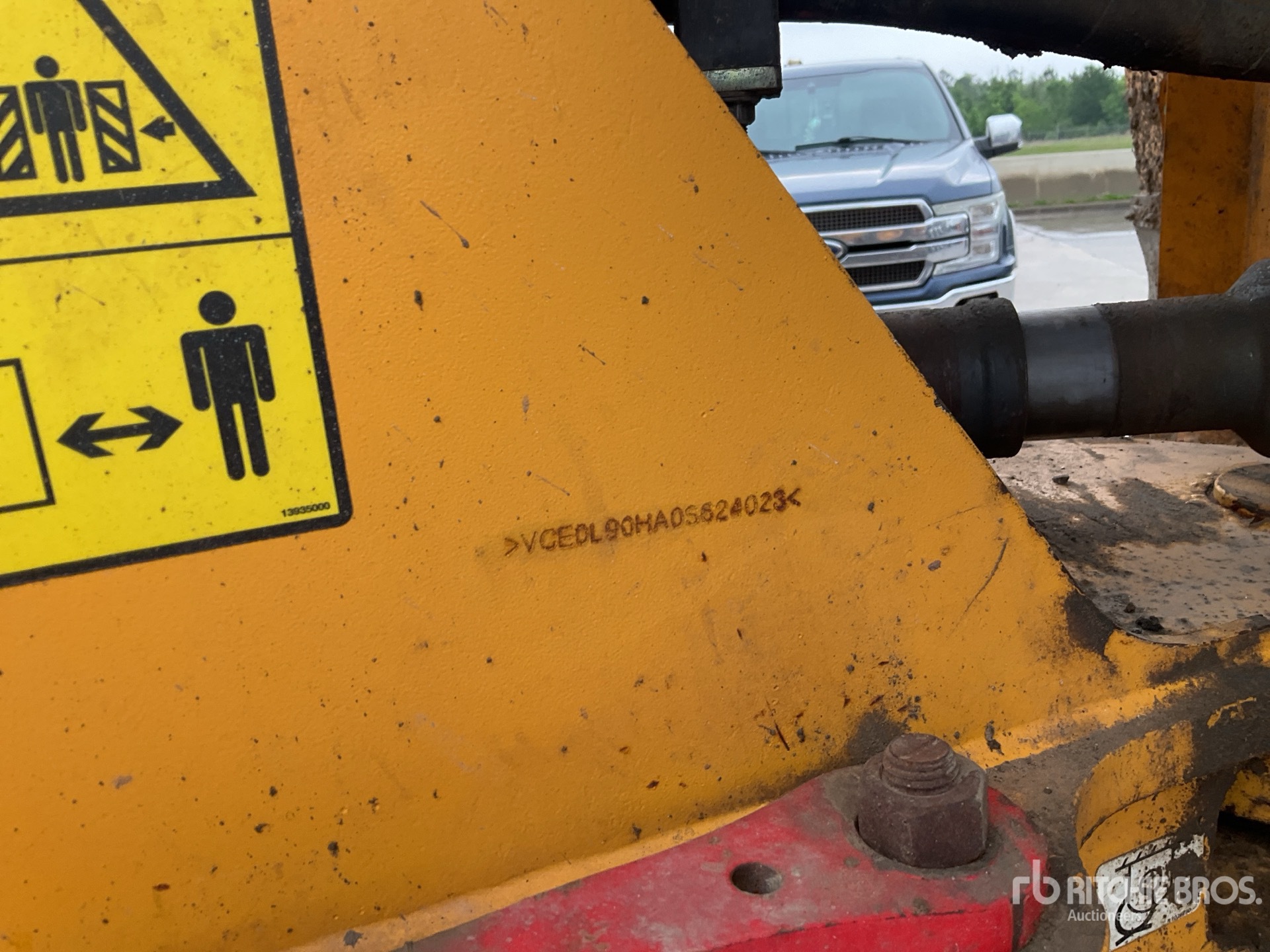 Photo of a 2017 Volvo L90H