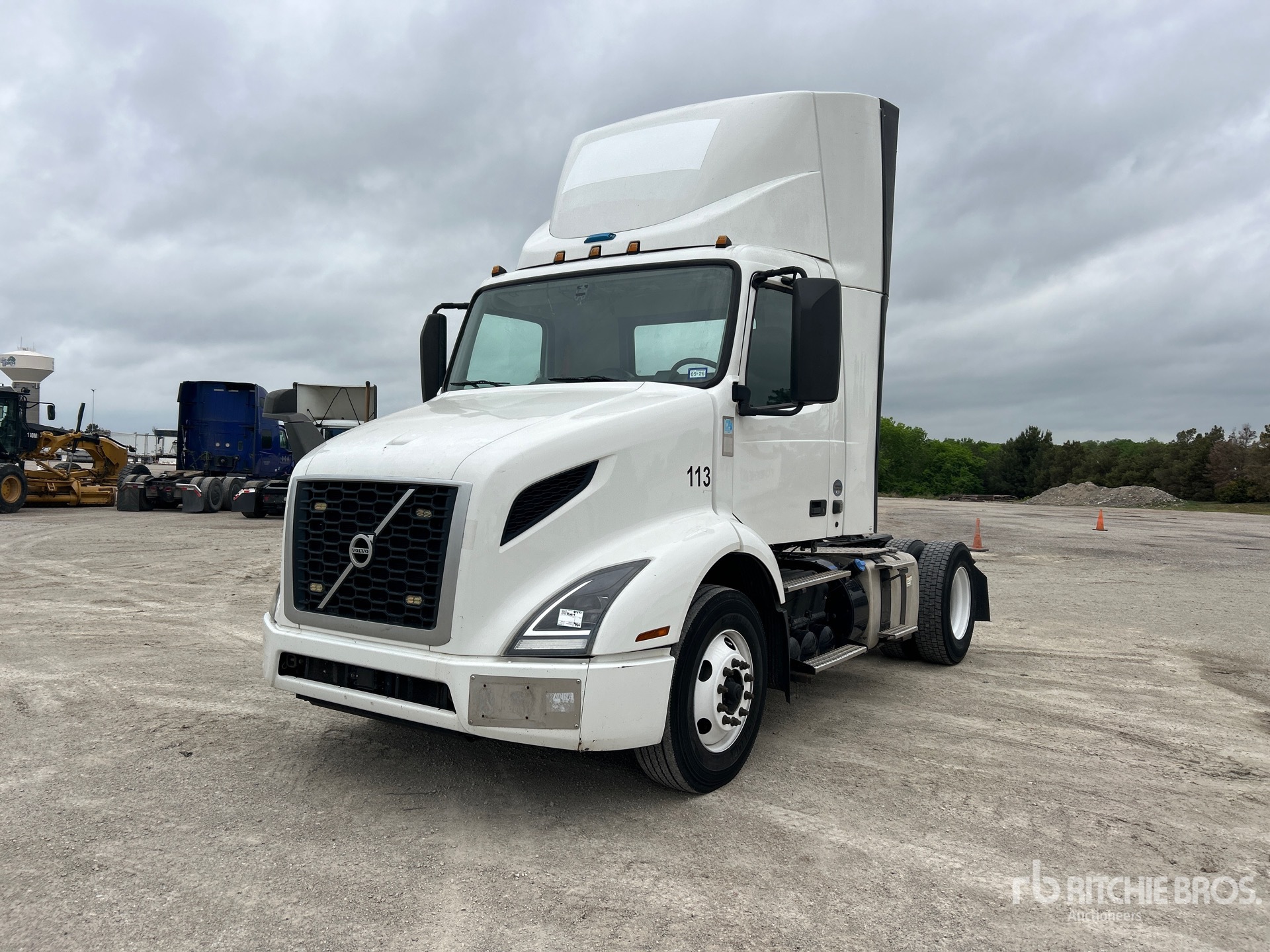 General Appearance with Picture, Left Front Corner