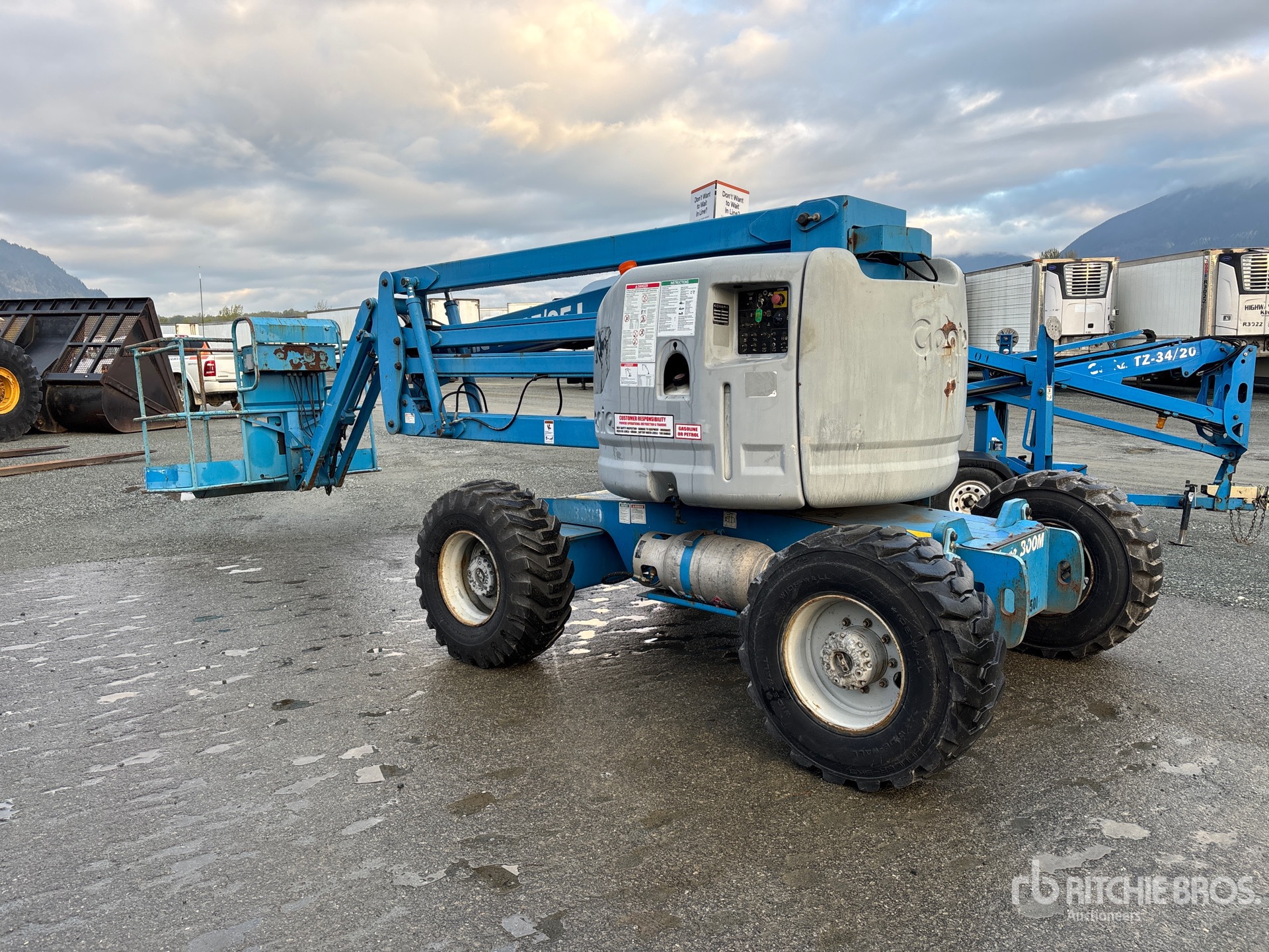 General Appearance with Bild, Ecke hinten links