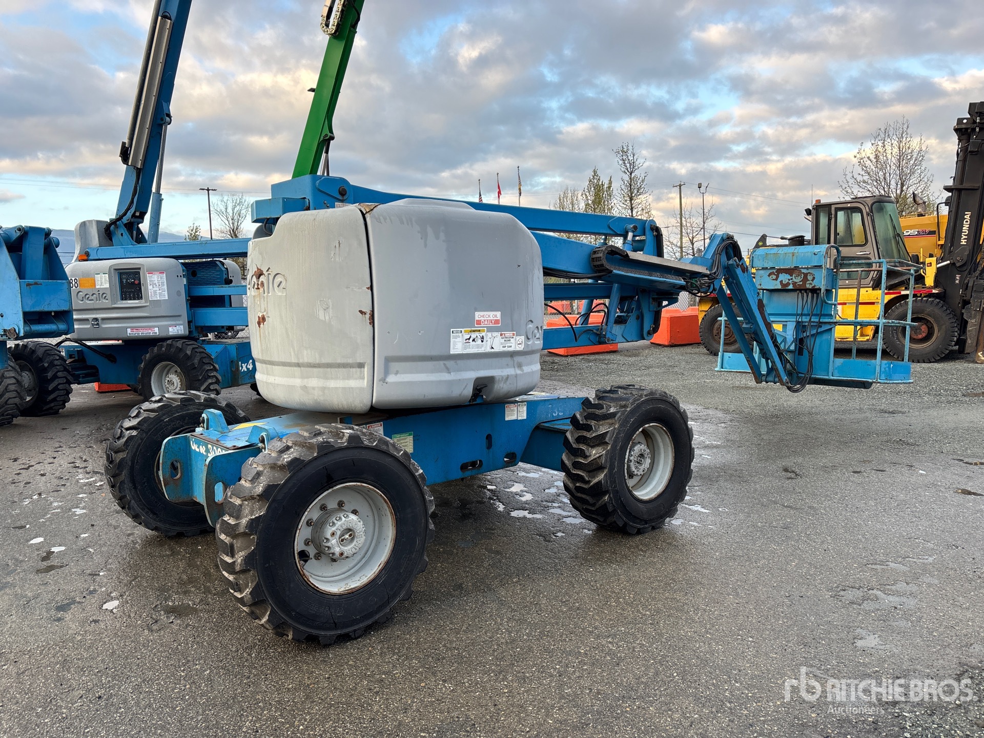 General Appearance with Bild, Ecke hinten rechts