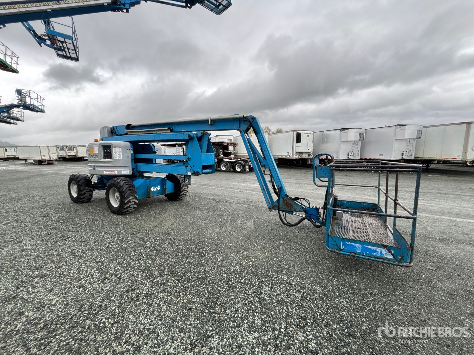 General Appearance with Picture, Right Front Corner