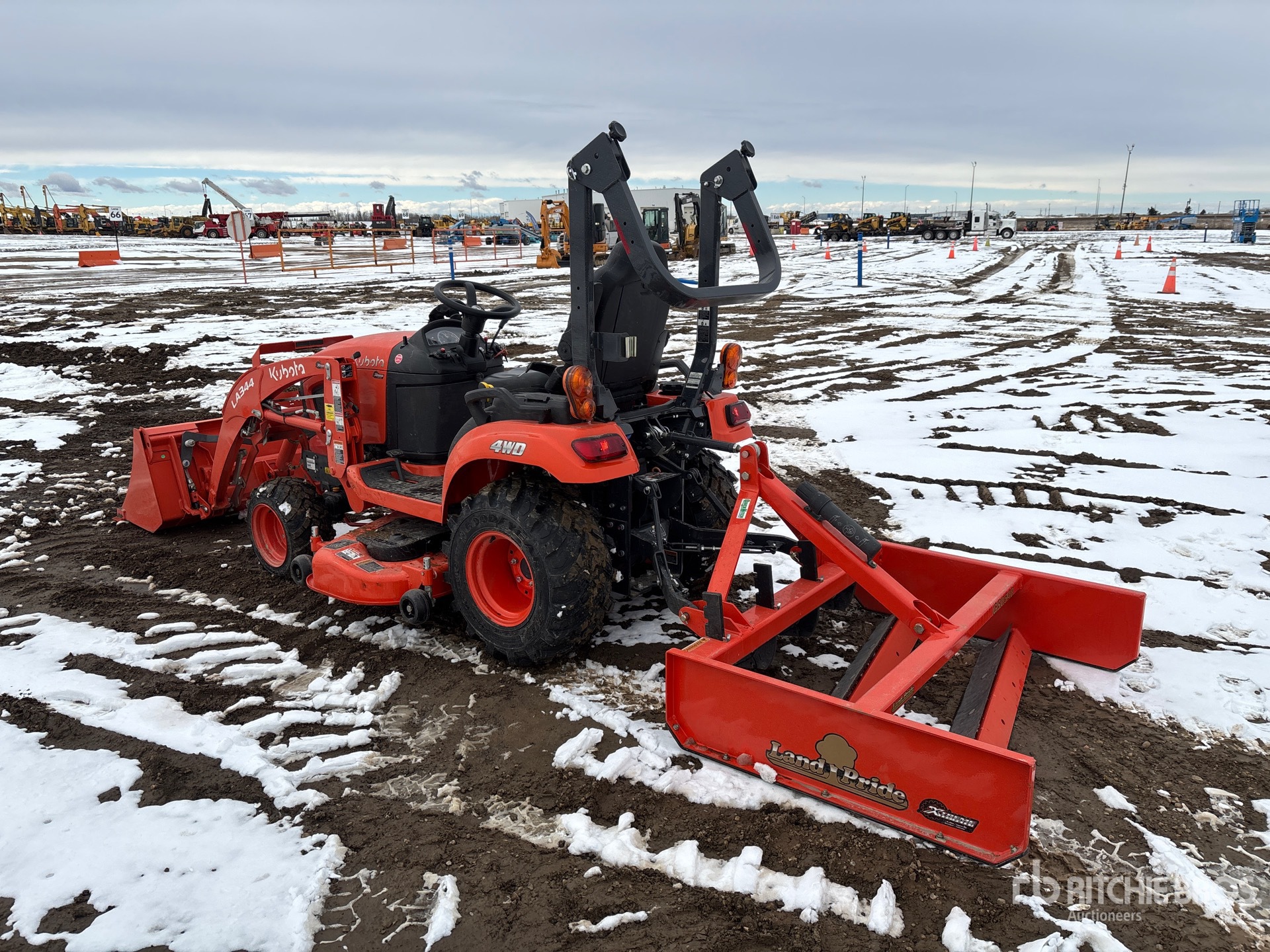 General Appearance with Imagen: esquina trasera izquierda